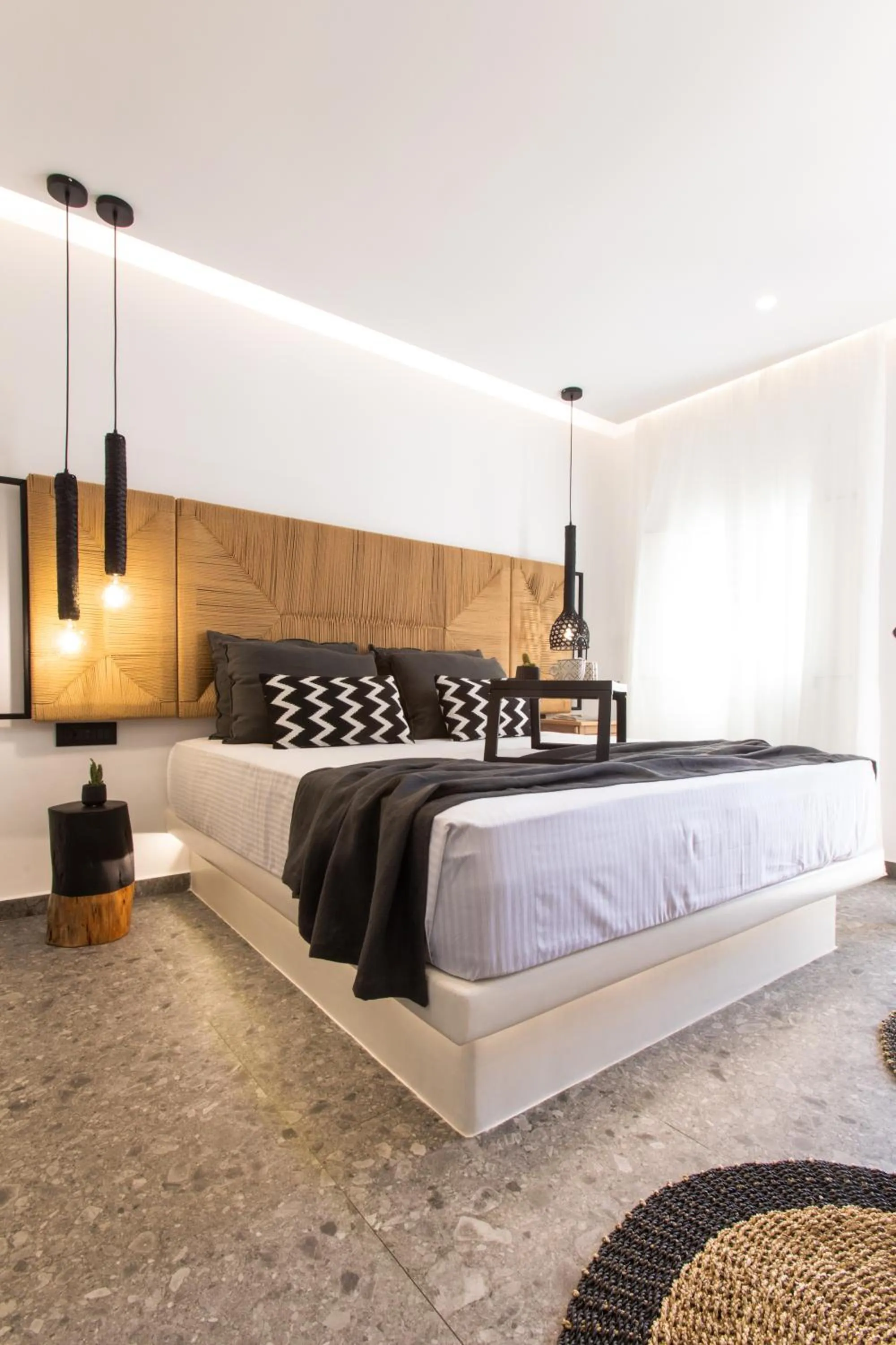 Bed in Naxian Secret