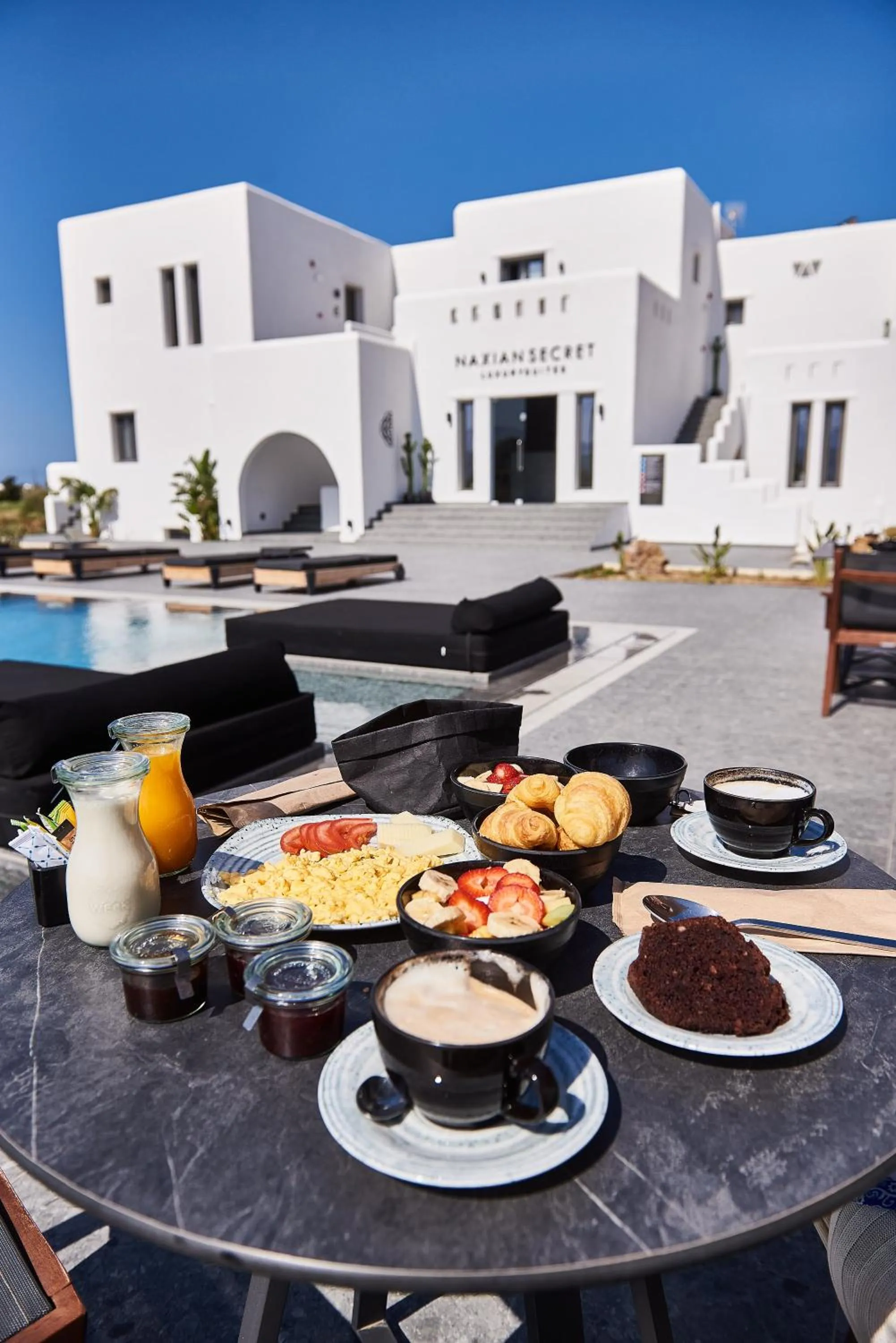 Breakfast in Naxian Secret