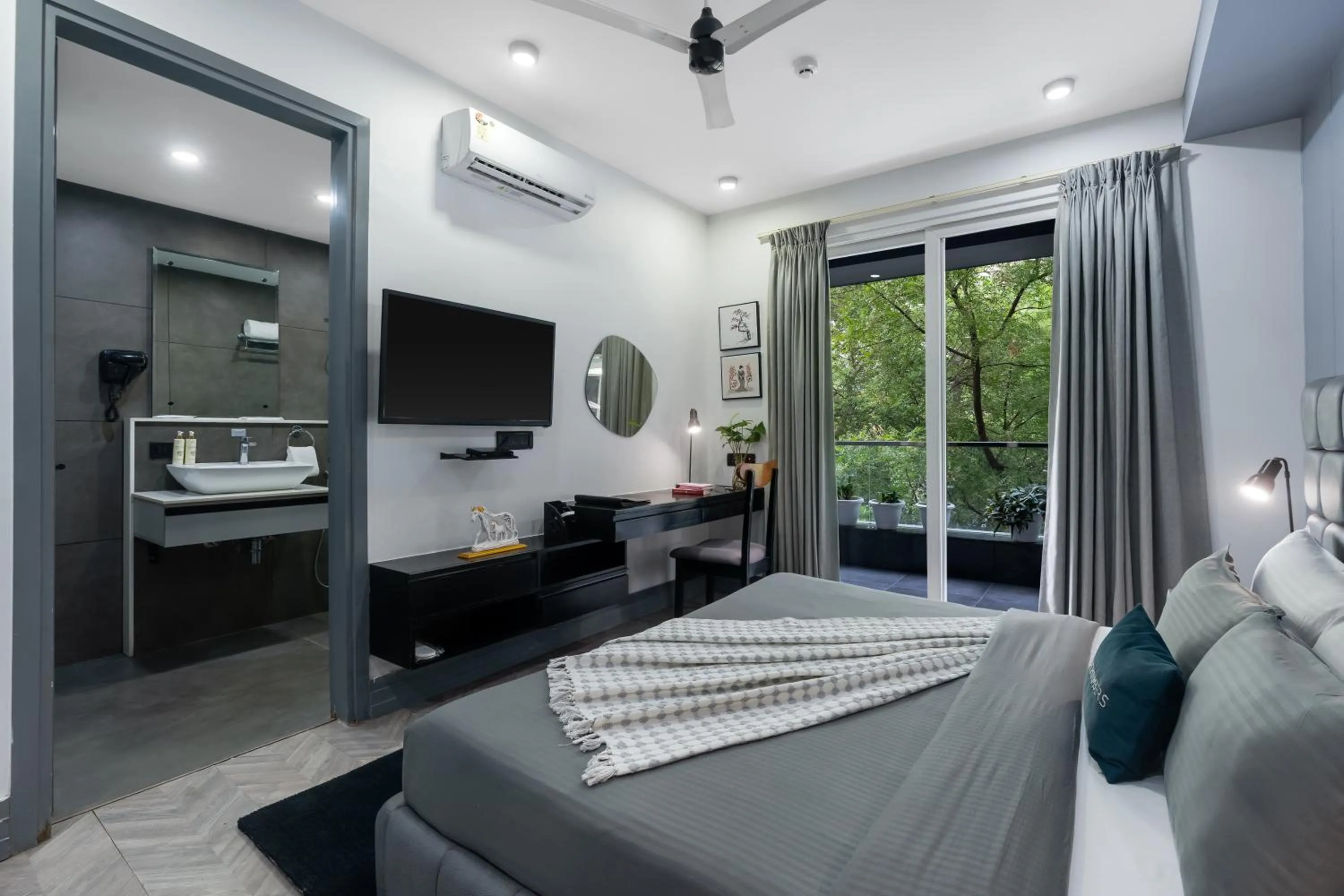 Bed in BedChambers Serviced Apartments, MG ROAD