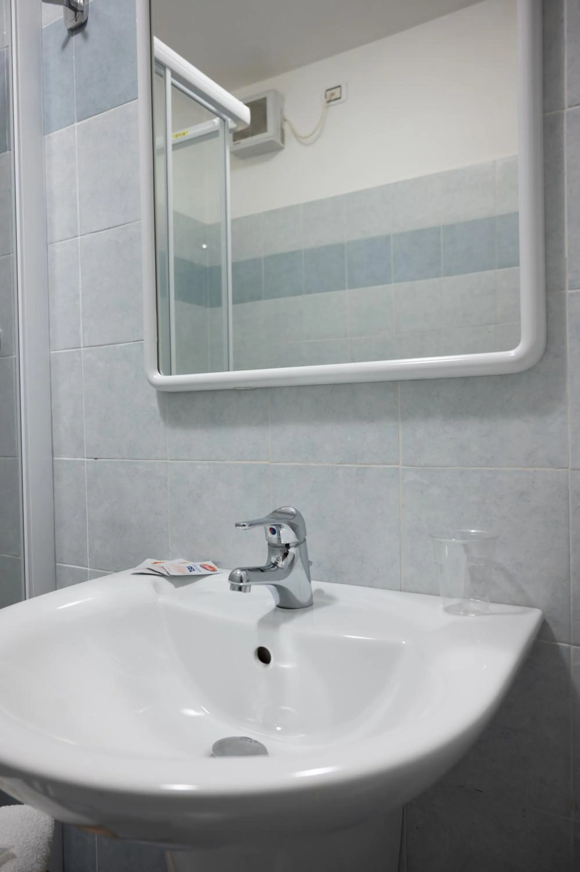 Bathroom in Ostello Città di Rovereto