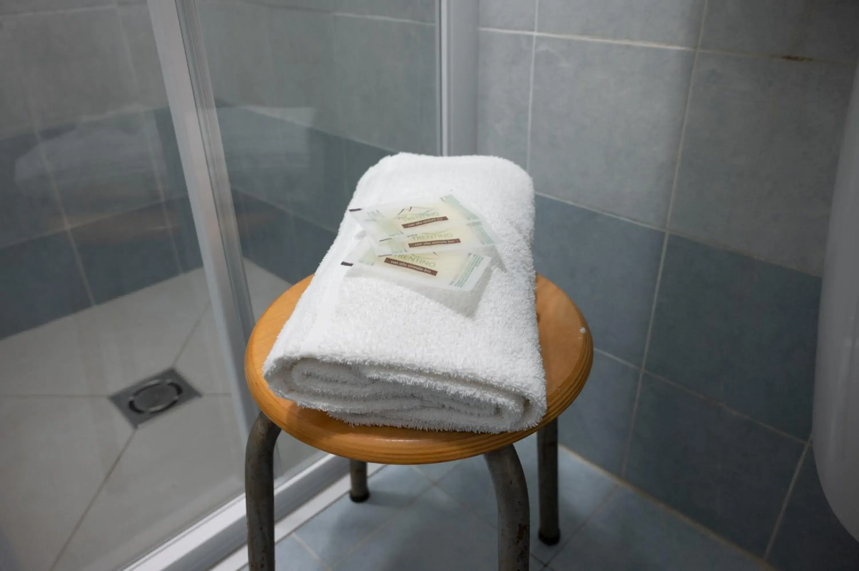 Twin Room in Ostello Città di Rovereto Twin Room in Ostello Città di Rovereto