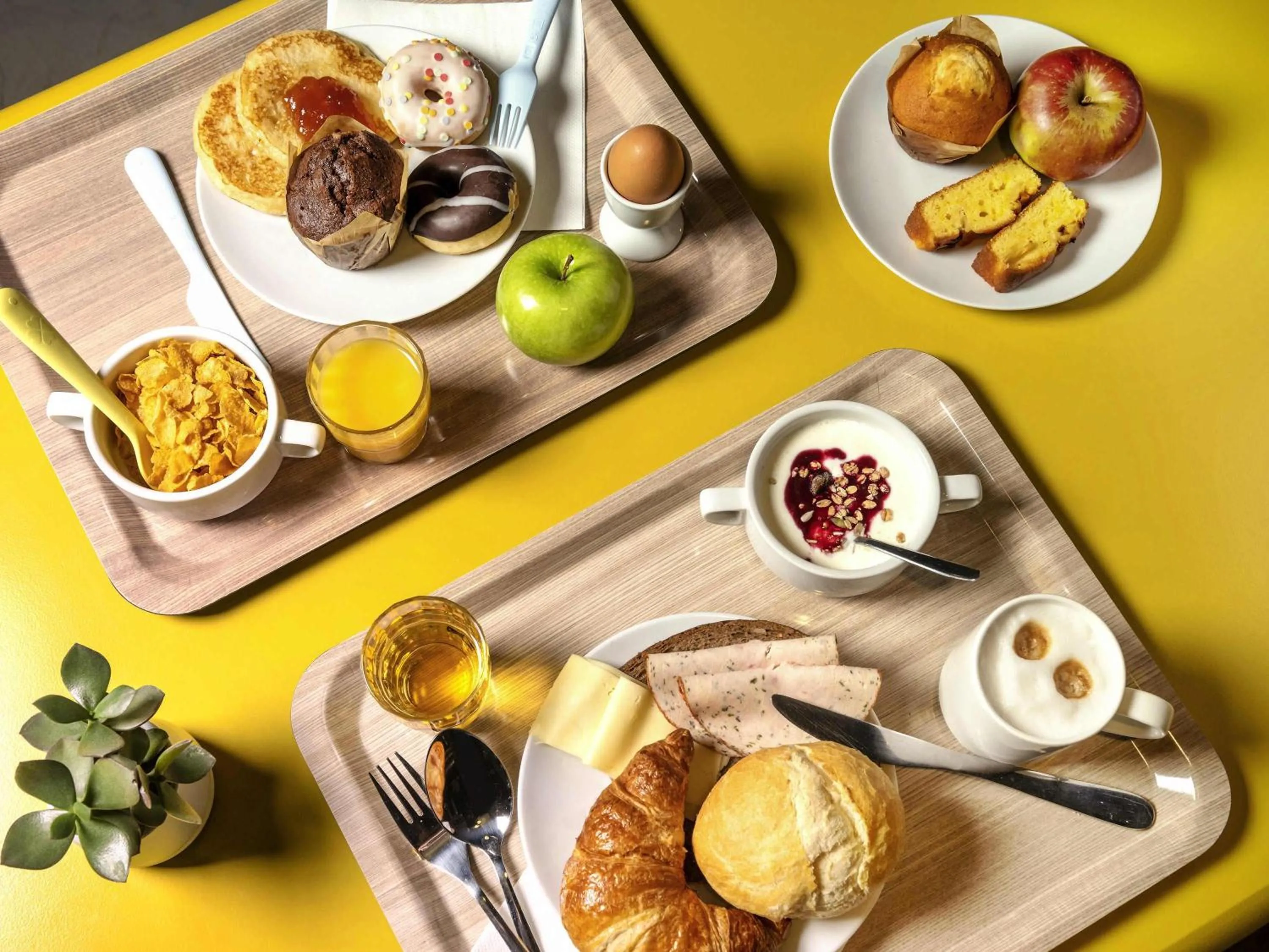 Bedroom in ibis Styles Namur