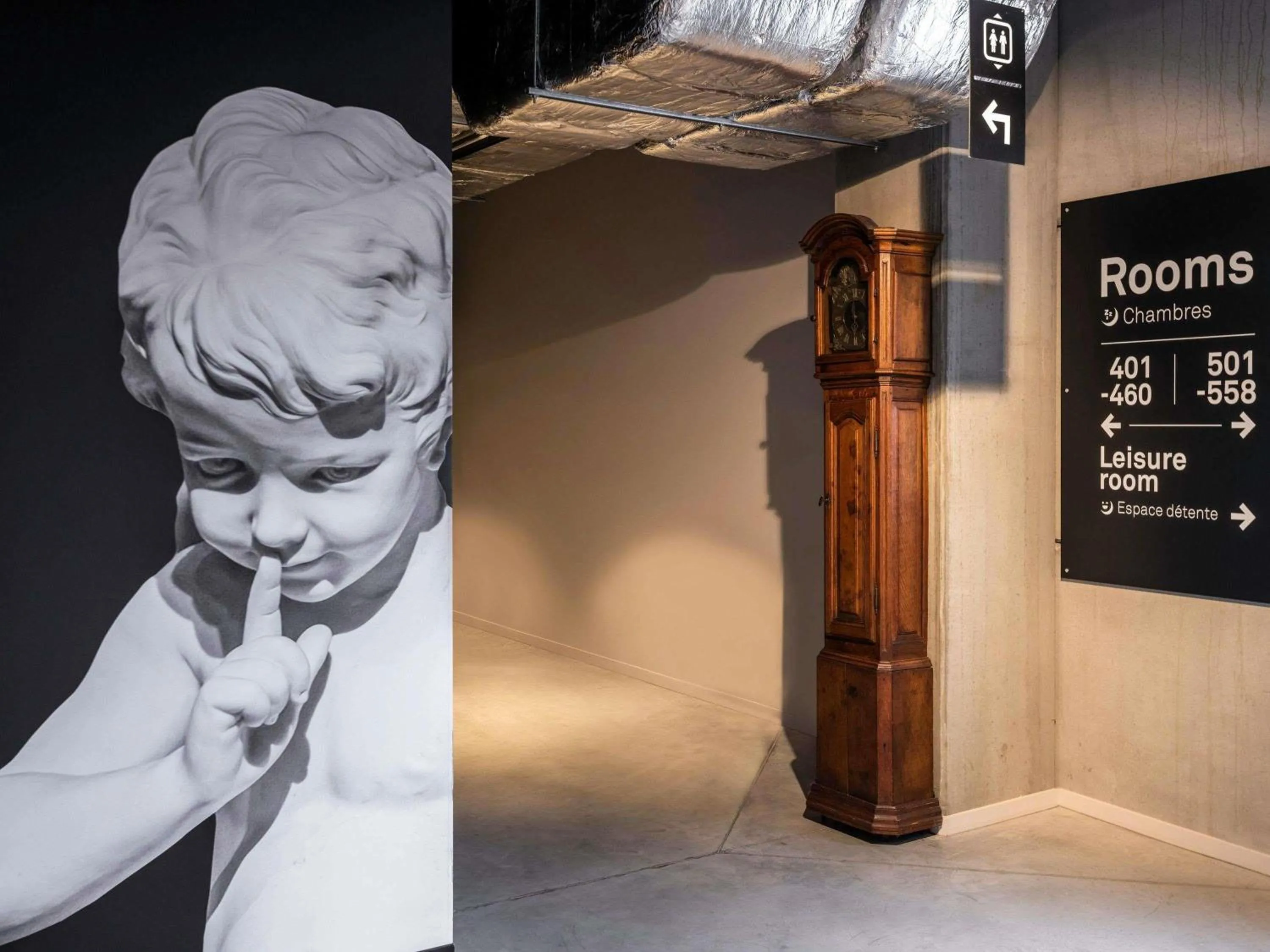 Bedroom in ibis Styles Namur