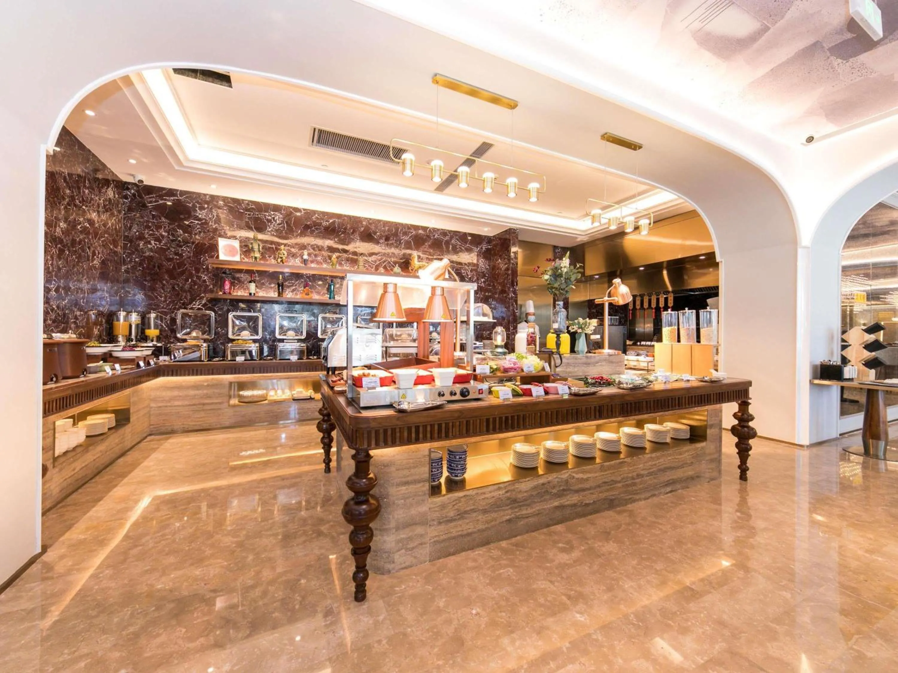 Restaurant/places to eat in Mercure Xian City Centre