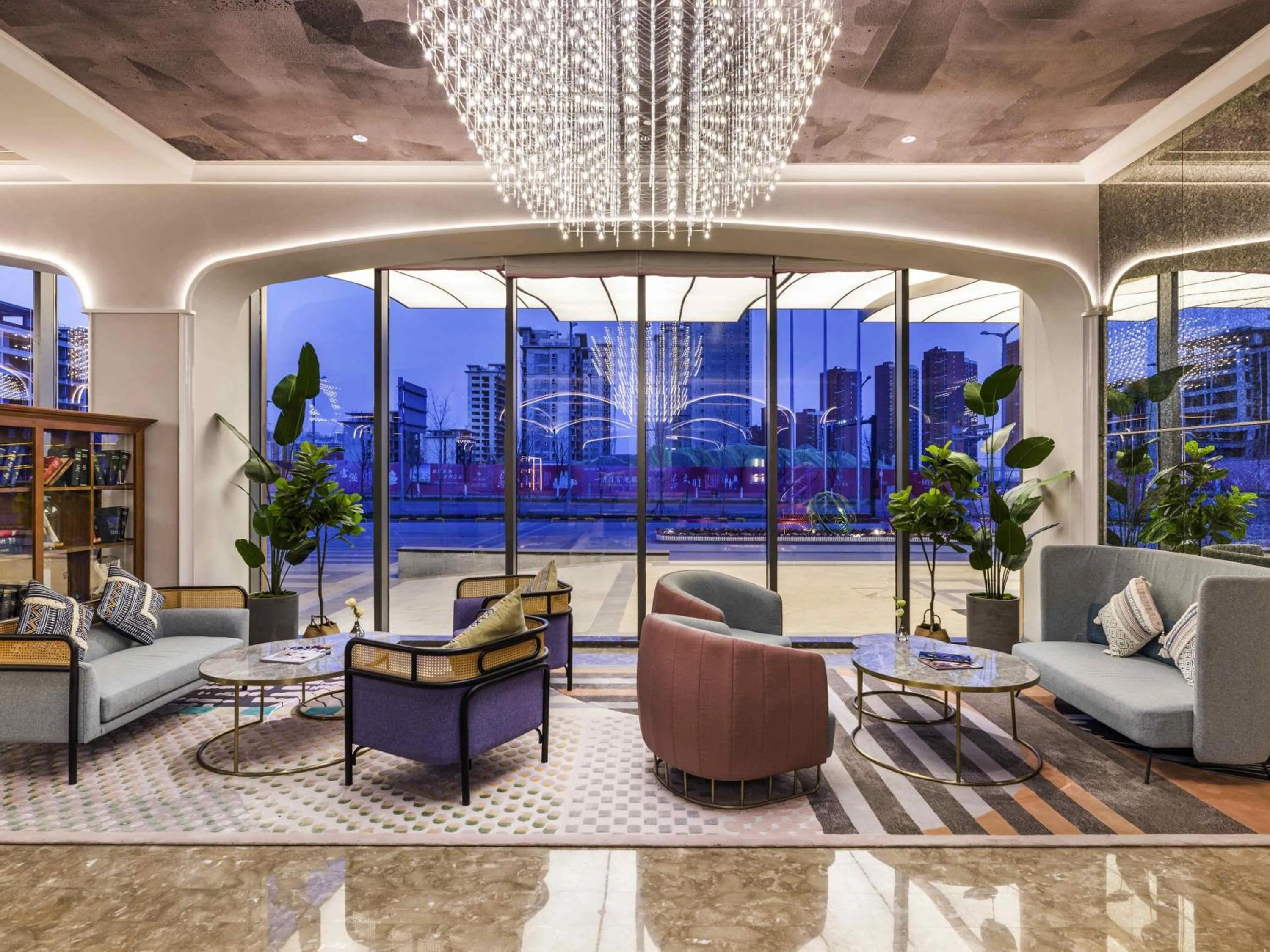 Property building in Mercure Yan'an Downtown