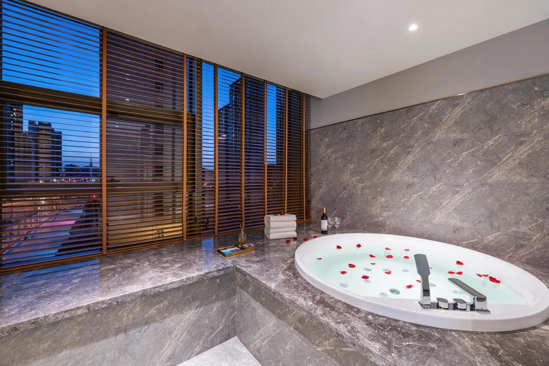 Bath in Mercure Yan'an Downtown