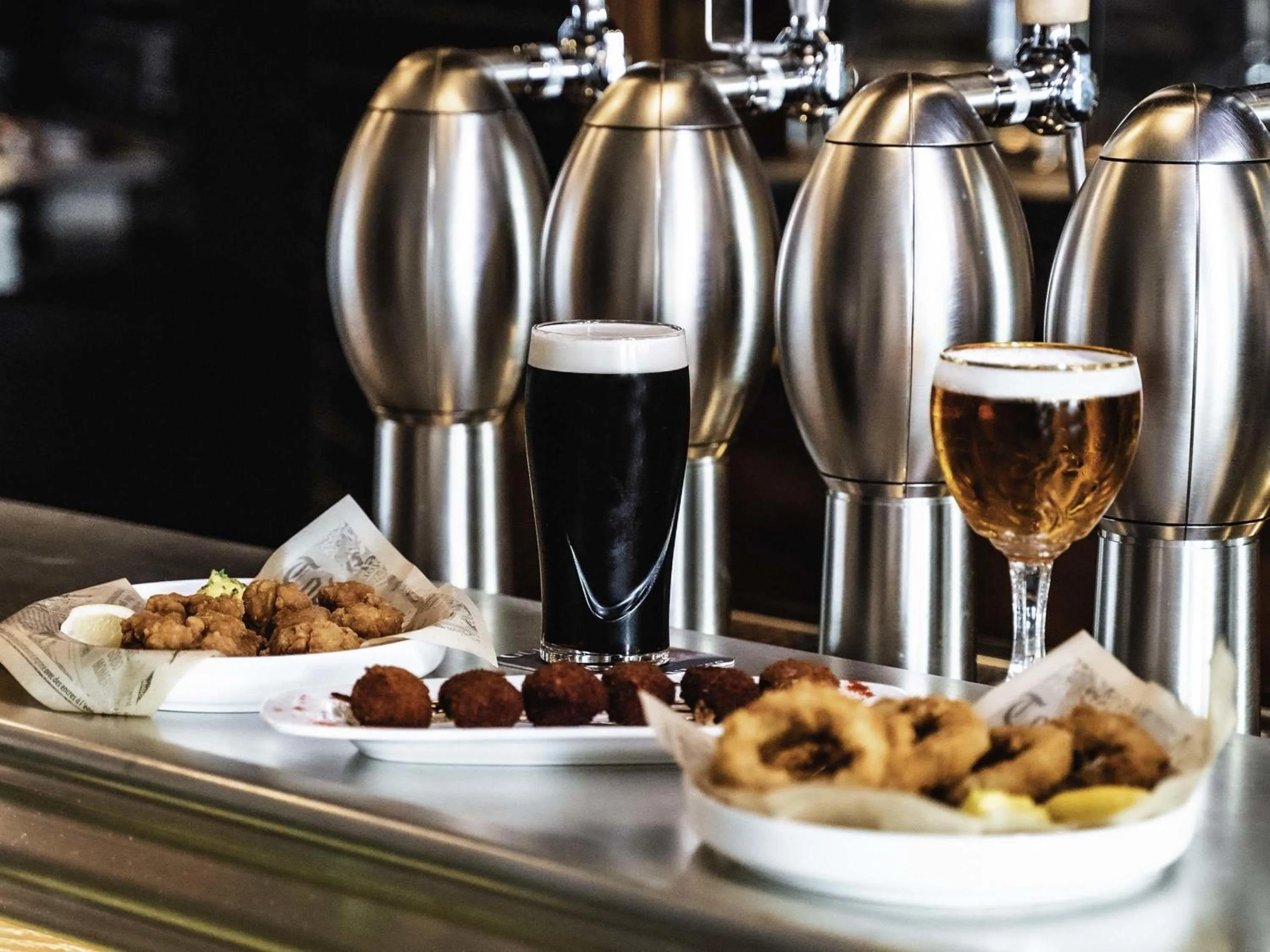 Lounge or bar in ibis Styles Castelnaudary