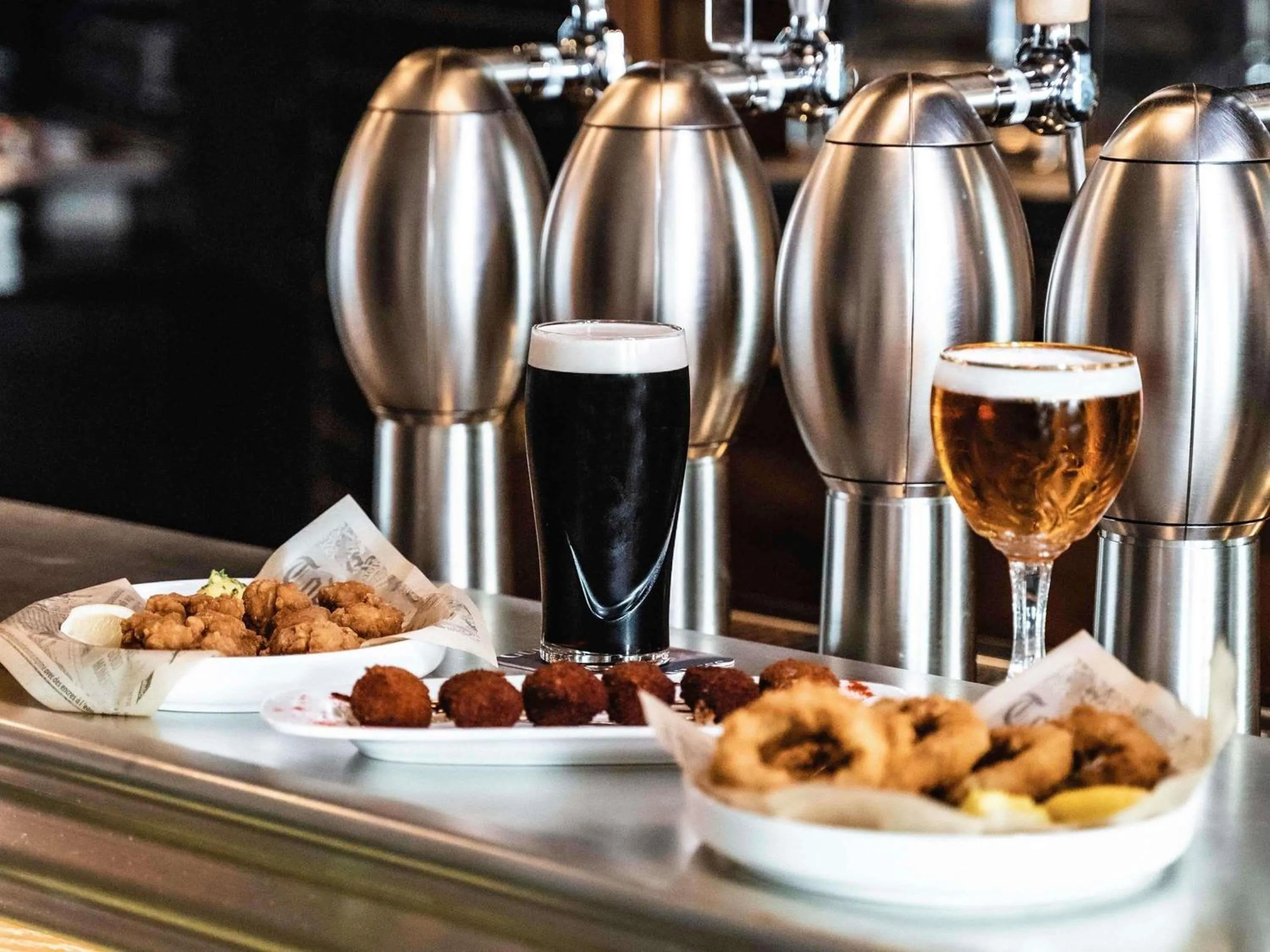 Lounge or bar in ibis Styles Castelnaudary