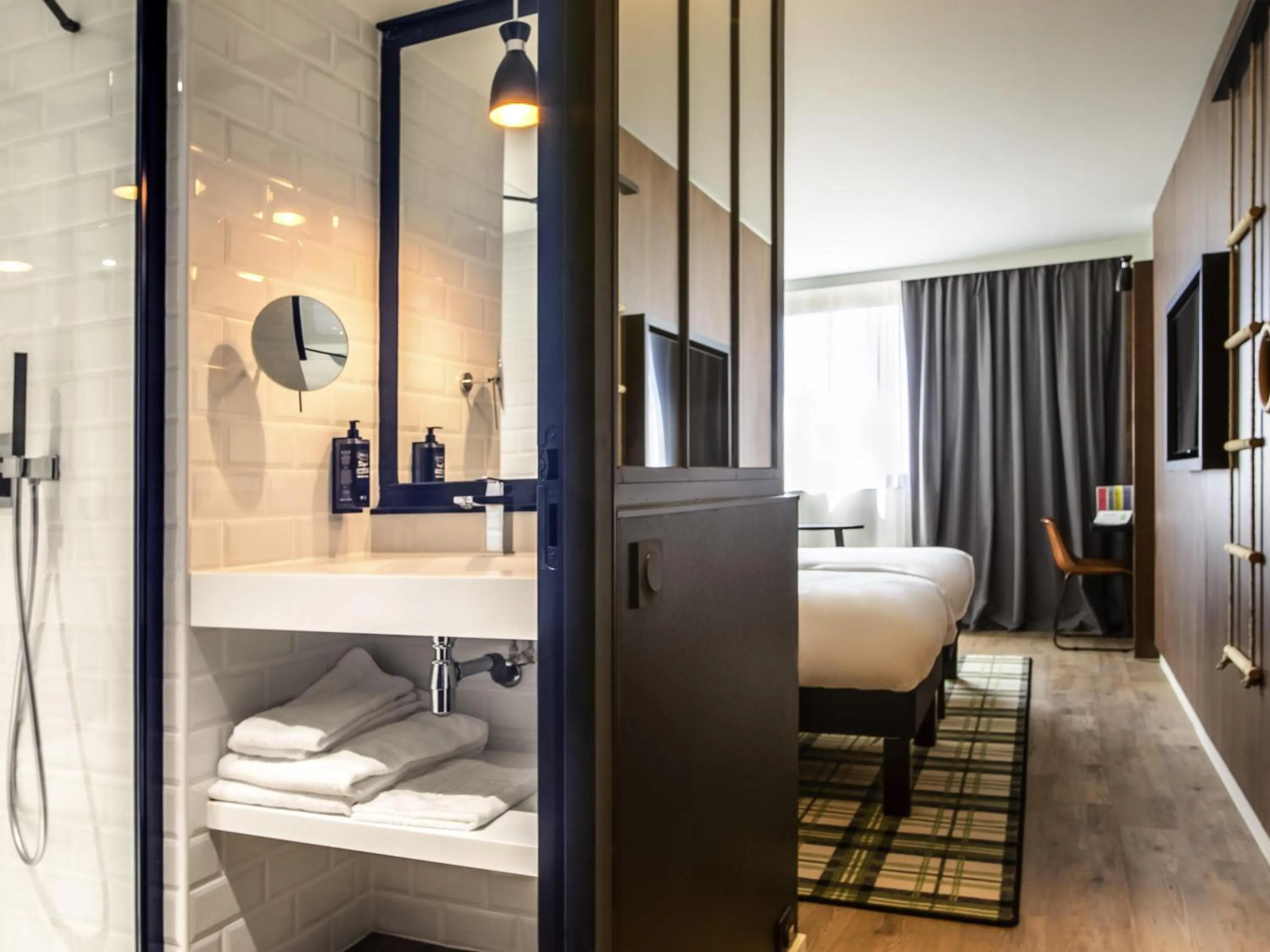 Bedroom, Bed in ibis Styles Castelnaudary