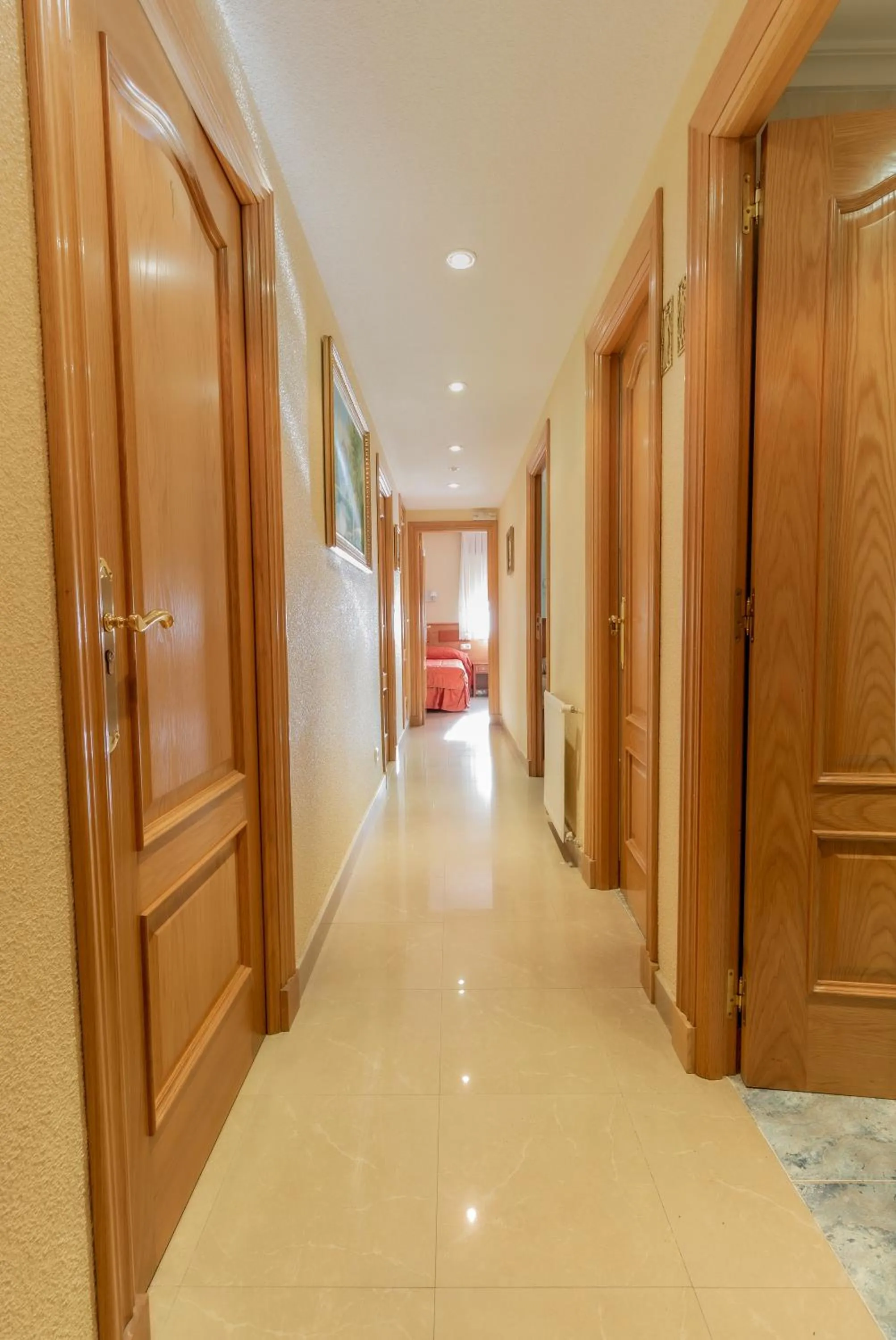 Lobby or reception in Pensión Isabel by Vivere Stays