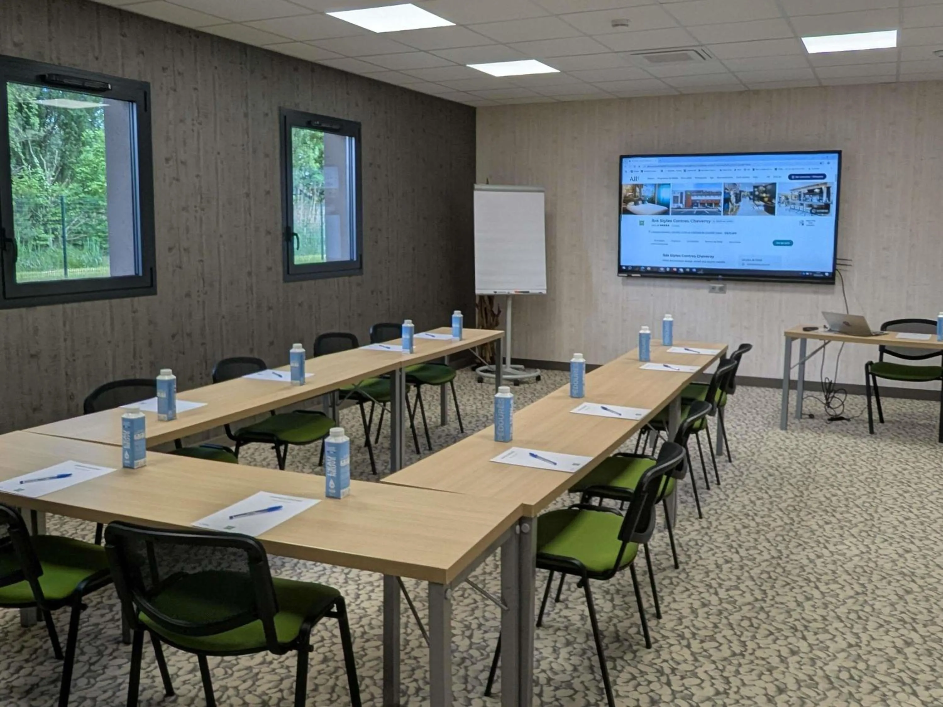Meeting/conference room in ibis Styles Contres-Cheverny
