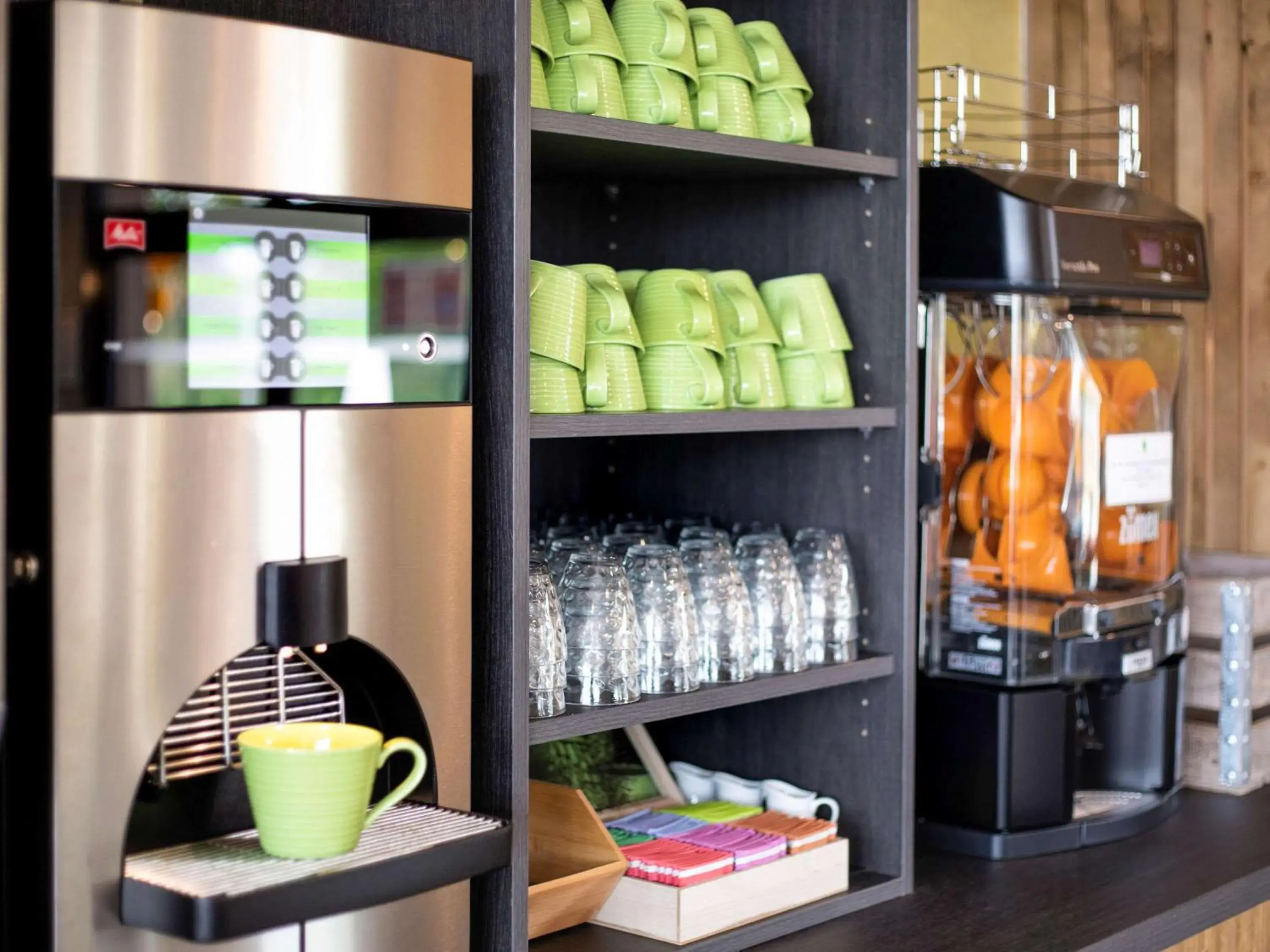 Restaurant/places to eat in ibis Styles Contres-Cheverny Restaurant/places to eat in ibis Styles Contres-Cheverny
