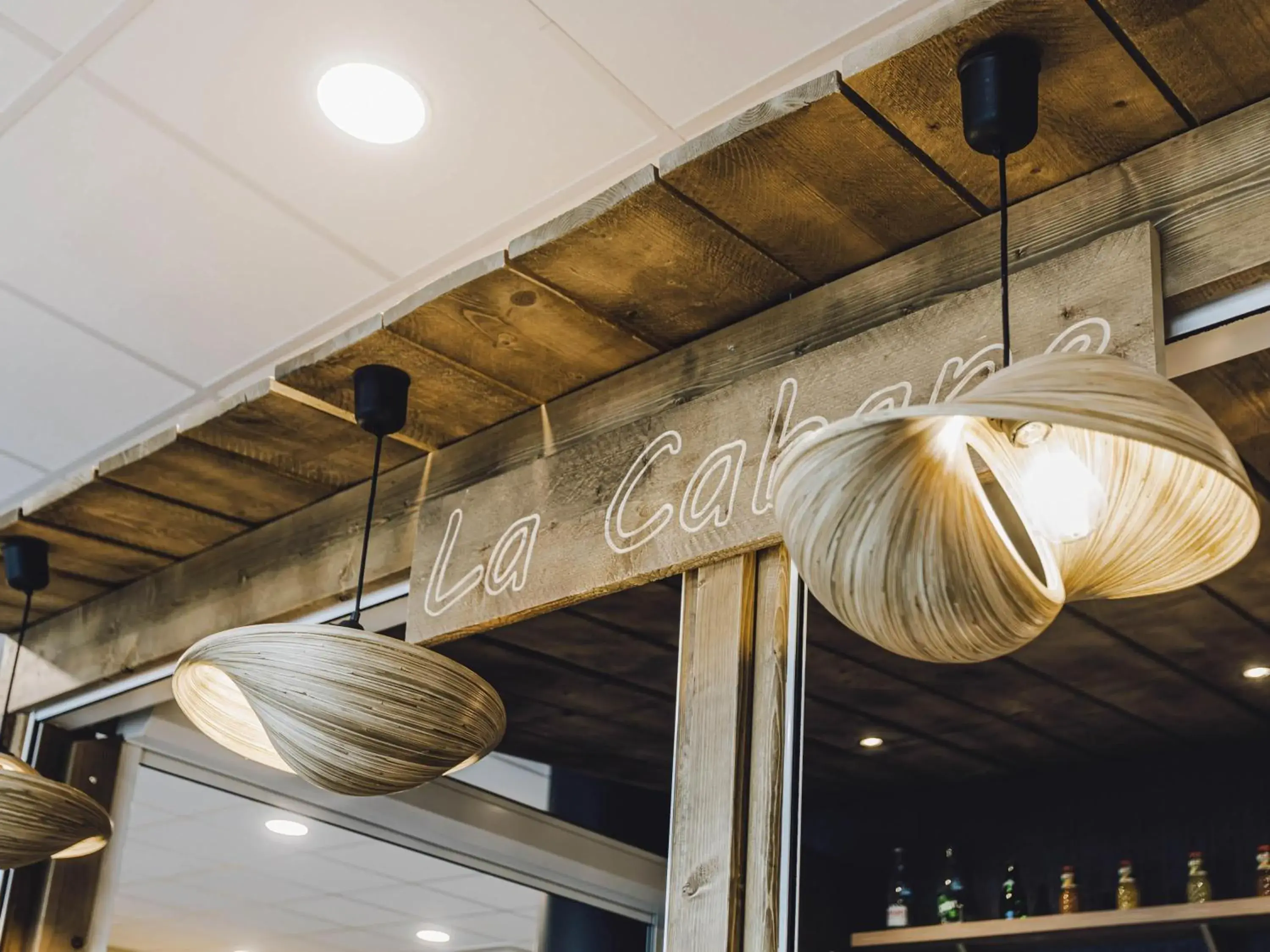 Lounge or bar in ibis Styles Contres-Cheverny Lounge or bar in ibis Styles Contres-Cheverny