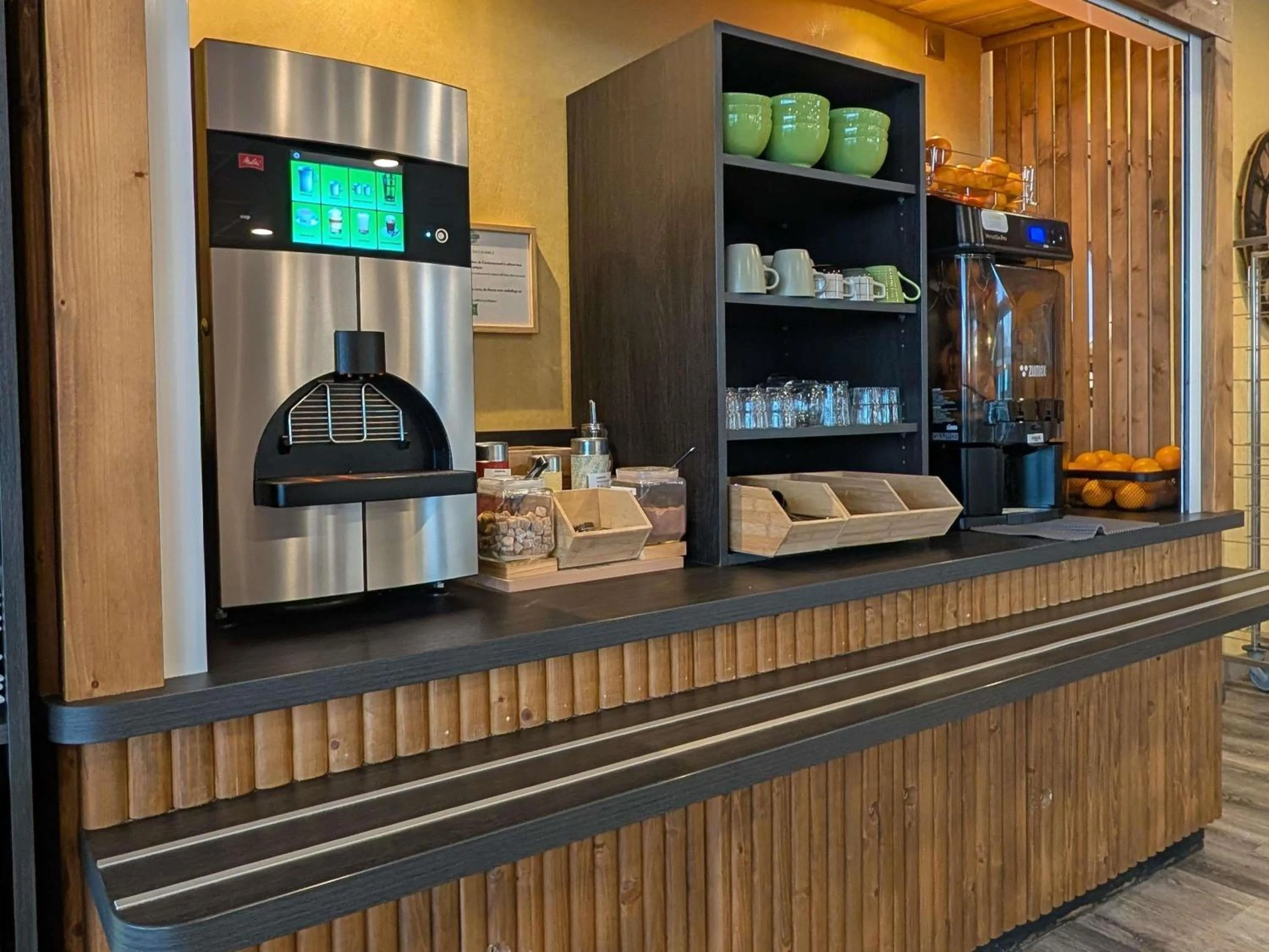 Breakfast in ibis Styles Contres-Cheverny