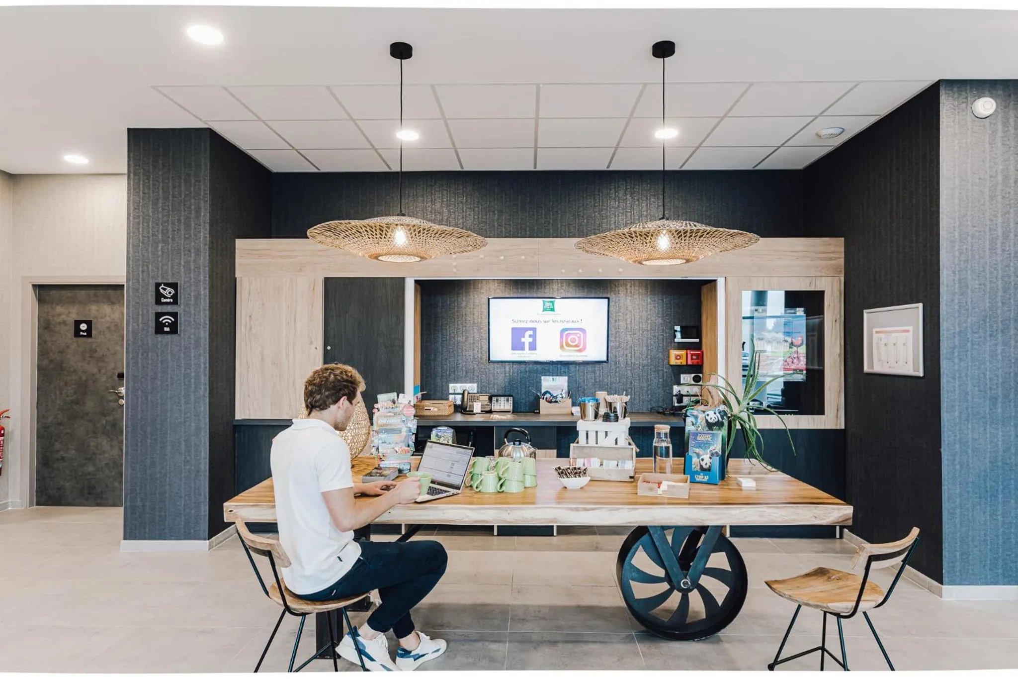 Lobby or reception in ibis Styles Contres-Cheverny