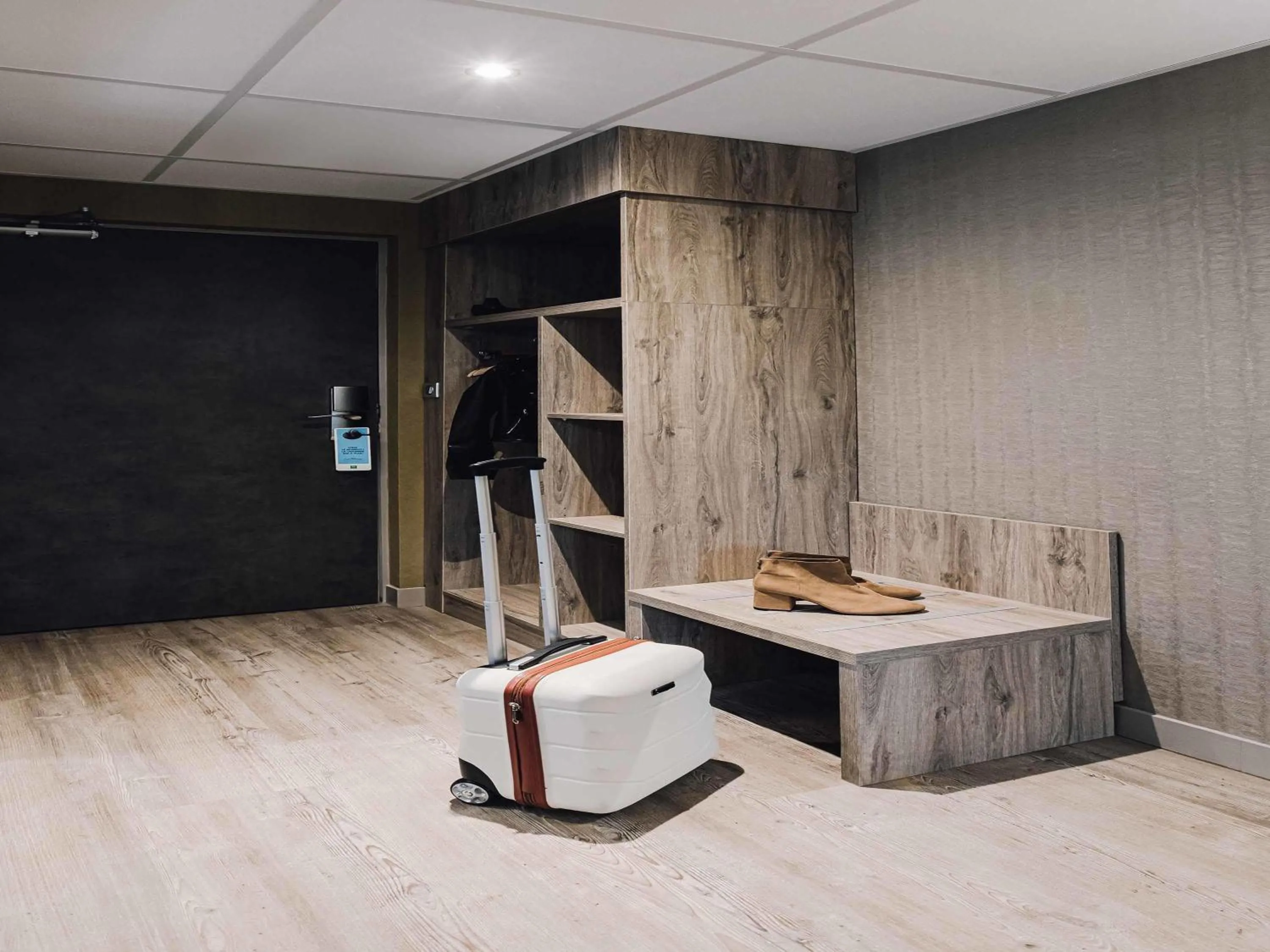 Bedroom in ibis Styles Contres-Cheverny