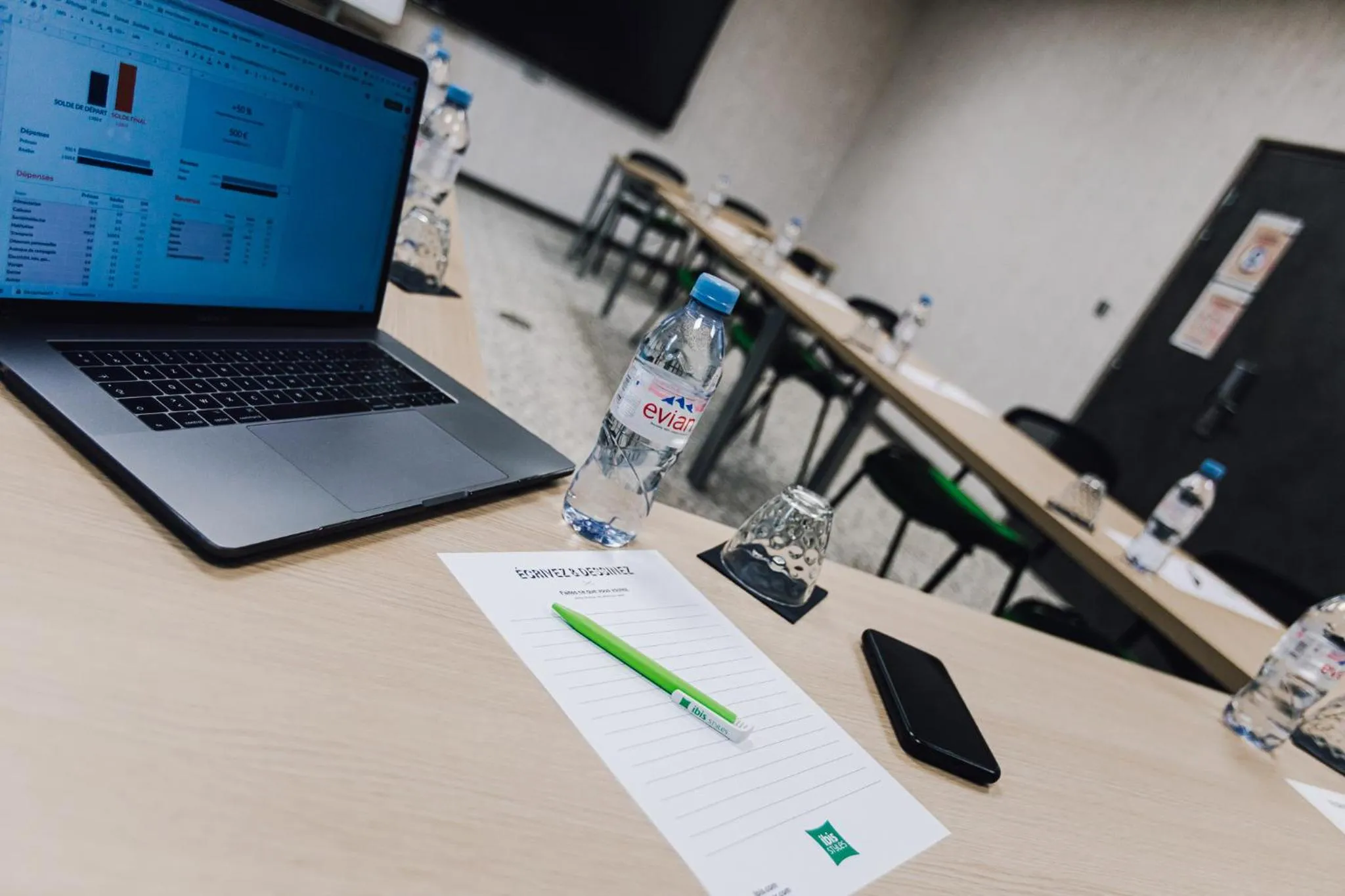 Meeting/conference room in ibis Styles Contres-Cheverny