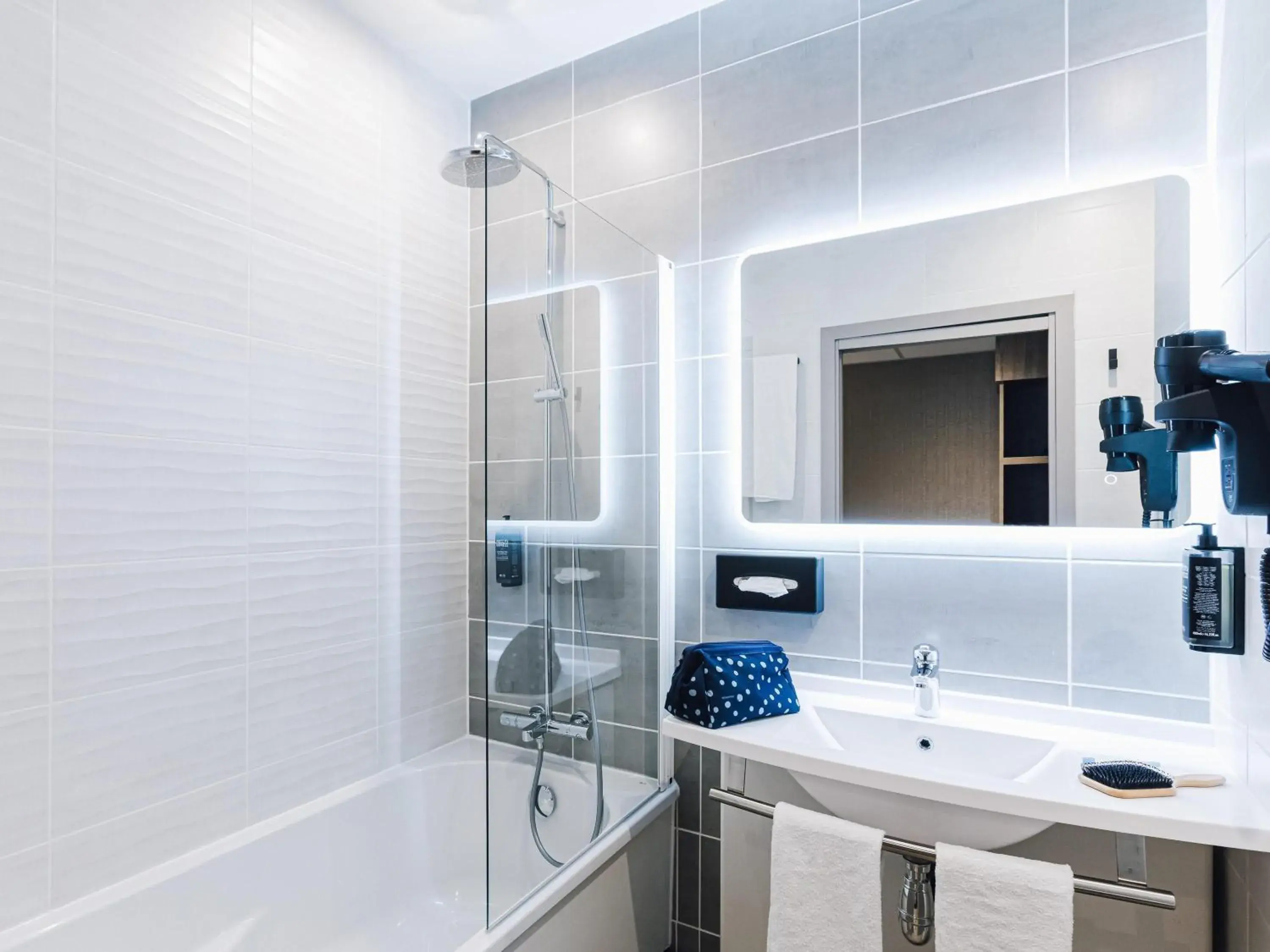 Bedroom in ibis Styles Contres-Cheverny Bedroom in ibis Styles Contres-Cheverny