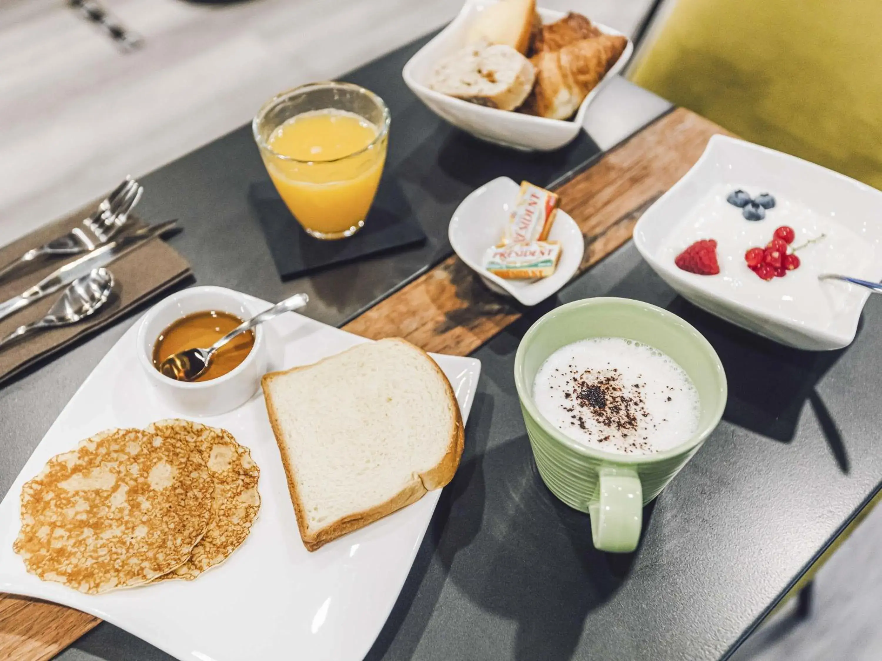 Breakfast in ibis Styles Contres-Cheverny Breakfast in ibis Styles Contres-Cheverny