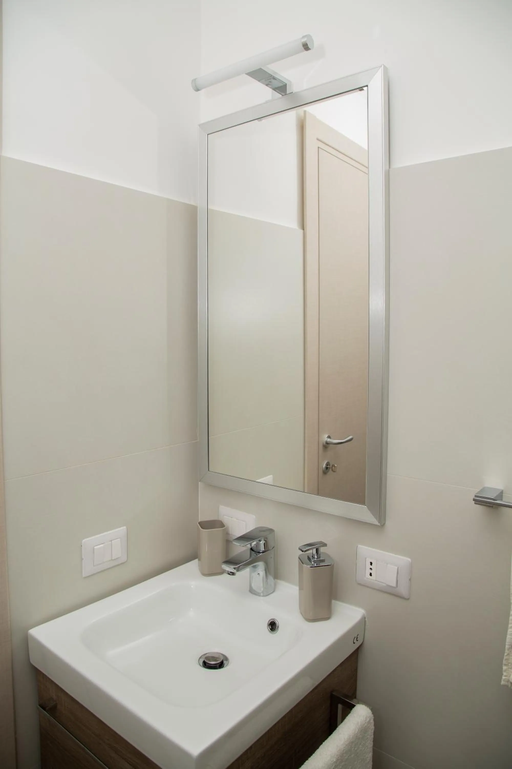 Bathroom in Belvedere 75