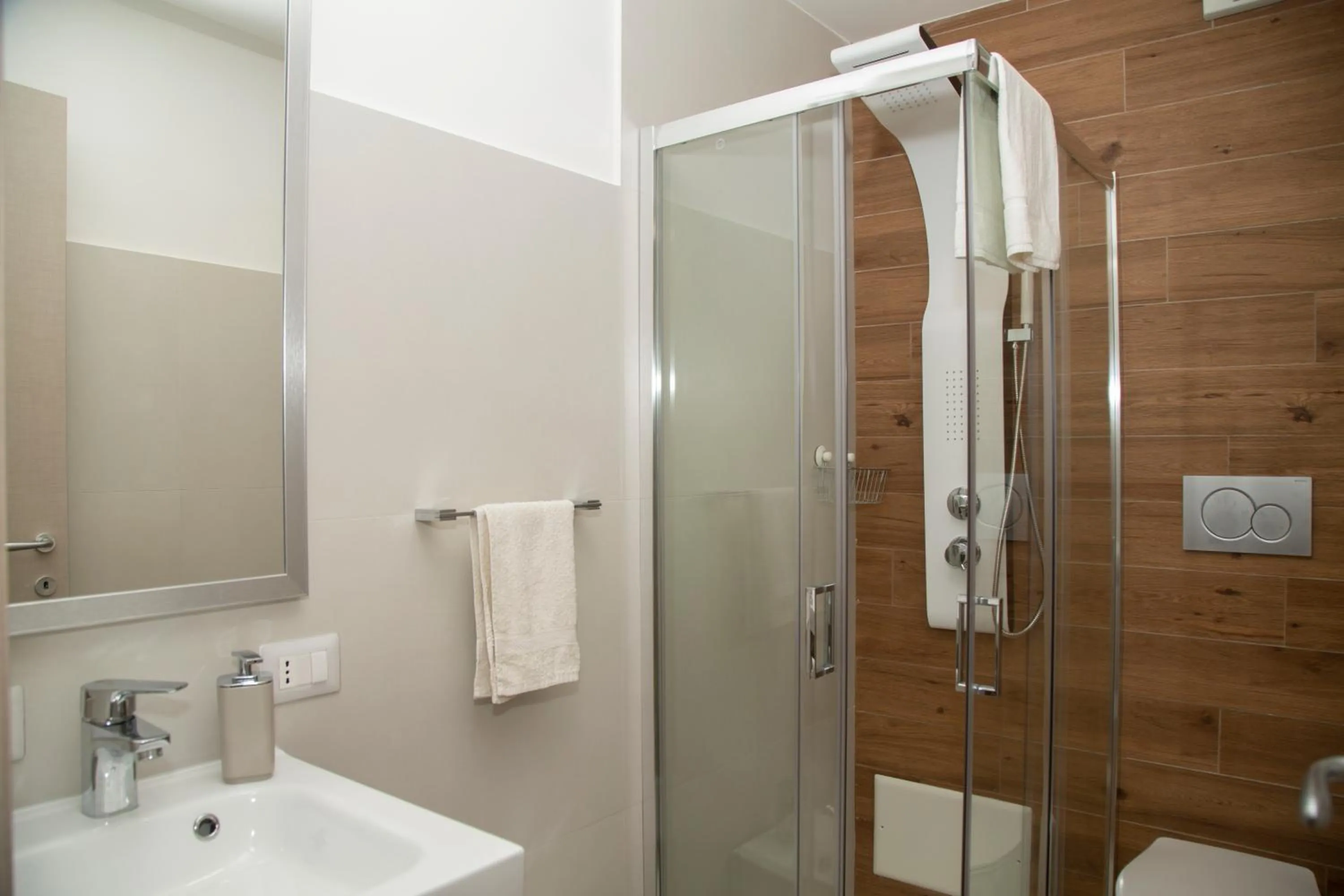 Bathroom in Belvedere 75