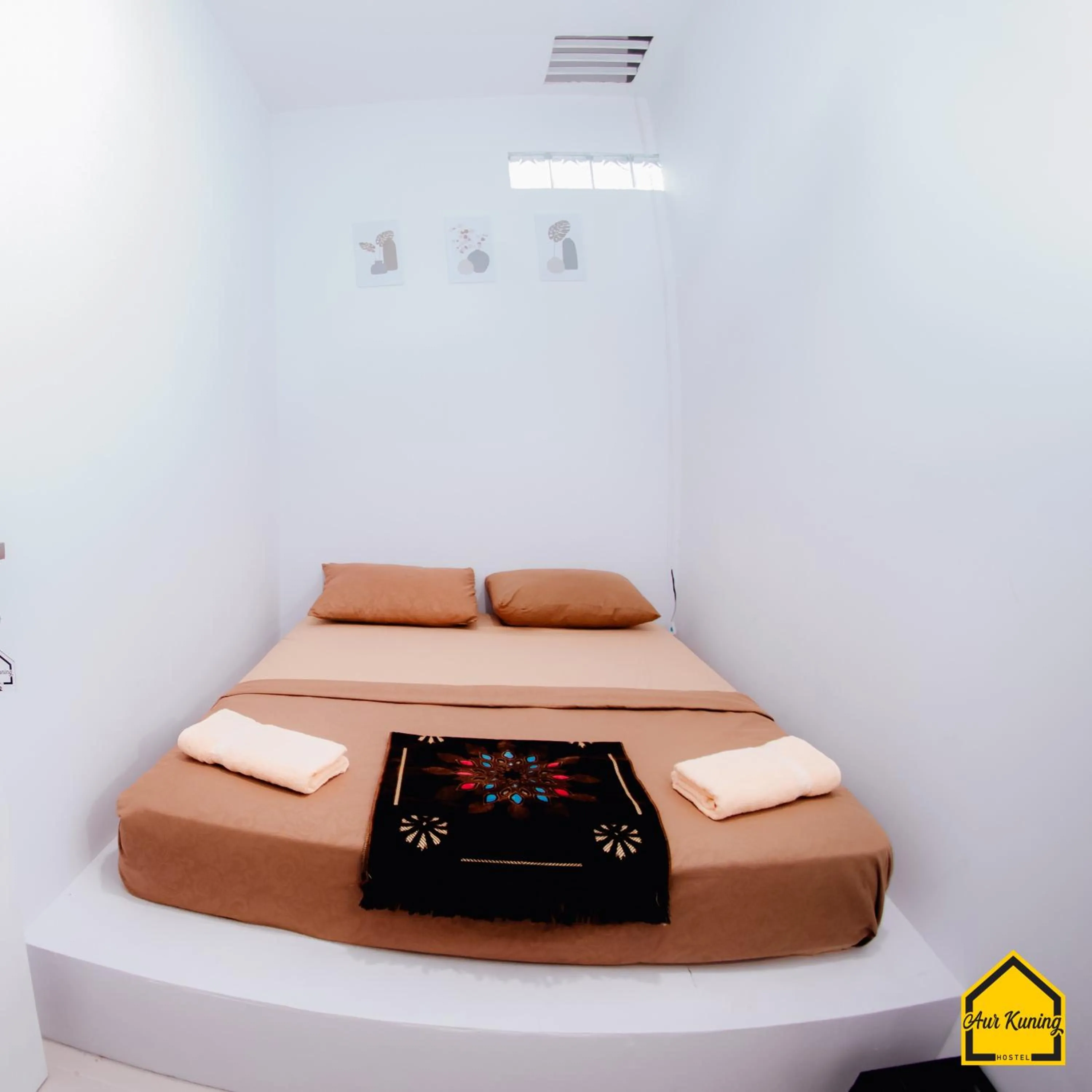 Standard Double Room with Shared Bathroom in AUR KUNING HOSTEL SYARIAH Bukittinggi