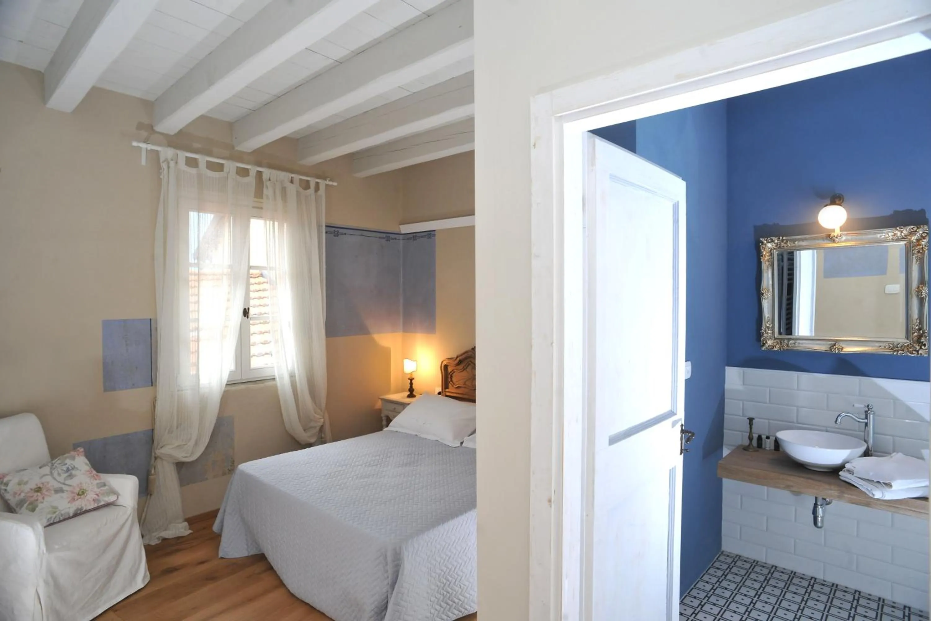 Photo of the whole room, Bed in Casa Lumaca