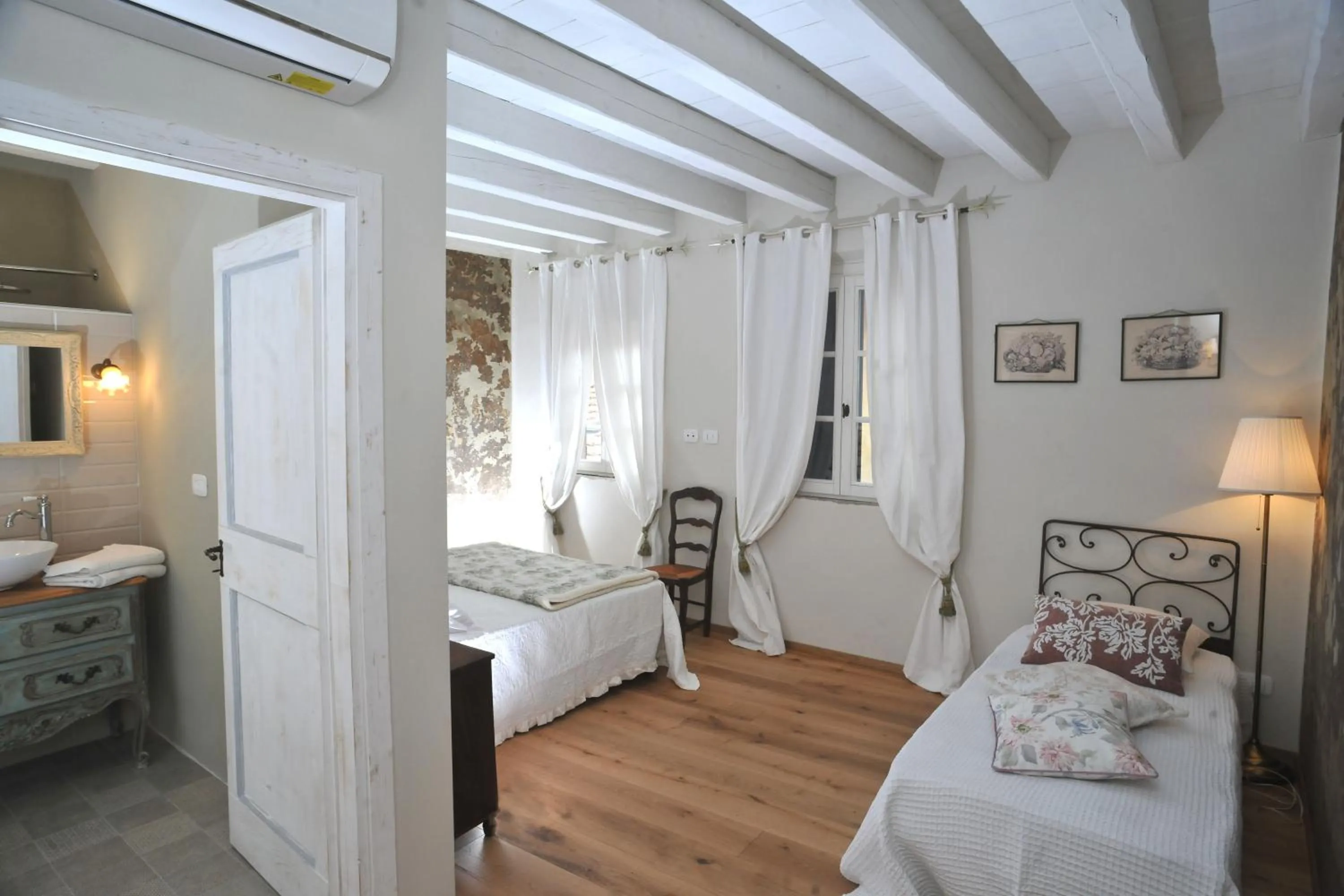 Photo of the whole room, Bed in Casa Lumaca