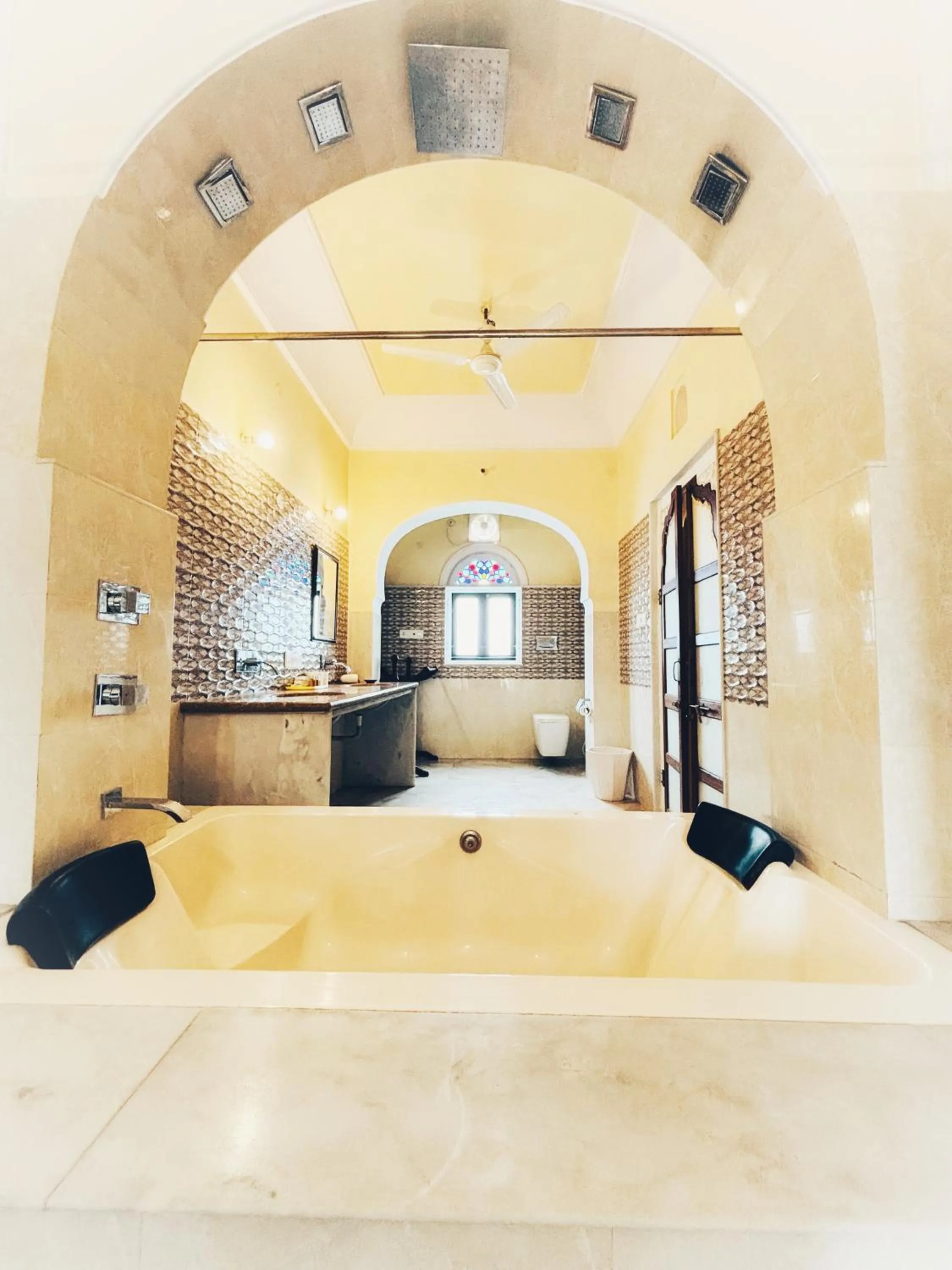 Bathroom in Saba Haveli