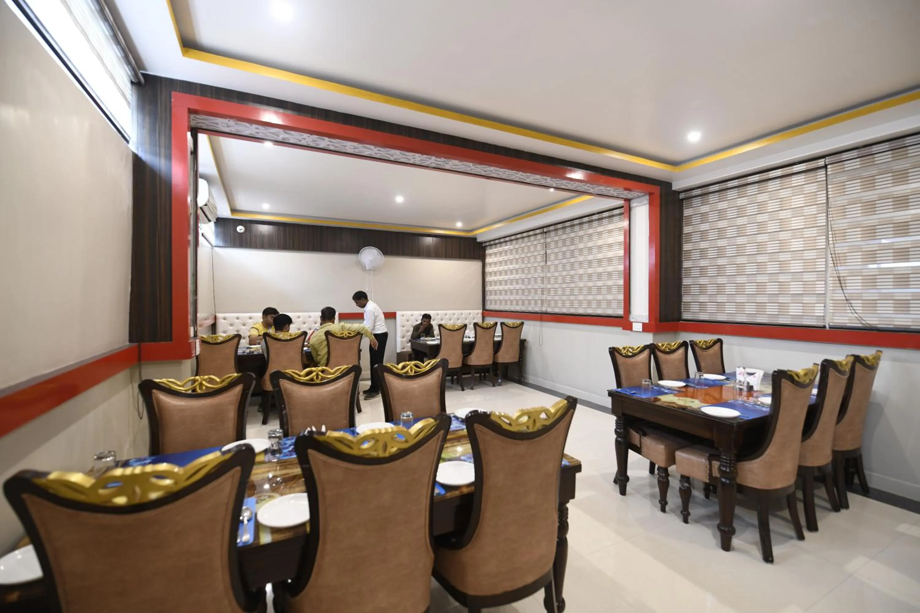 Restaurant/places to eat in Hotel Star Bodh Gaya