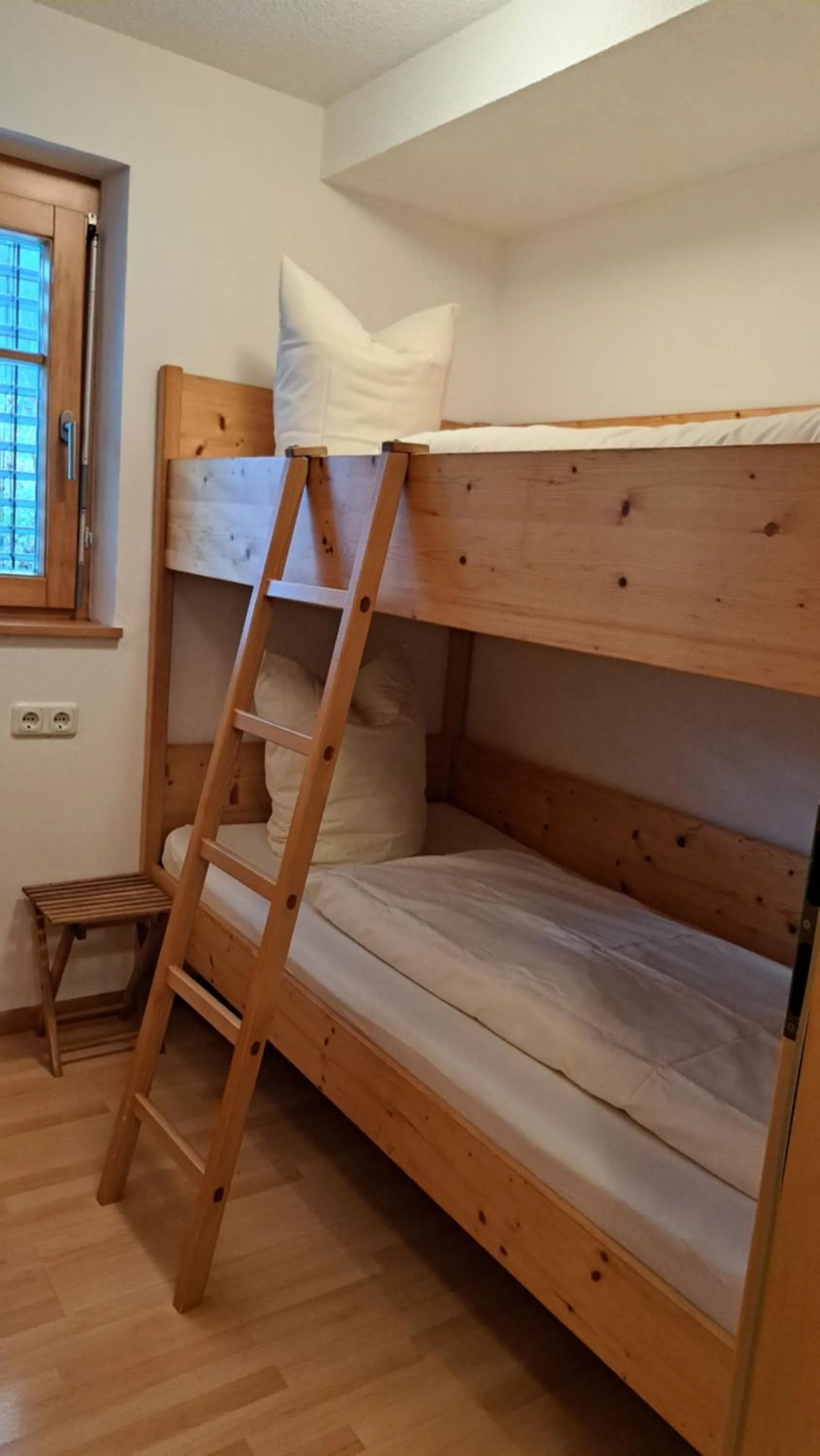 Bed in Appartment Shelley