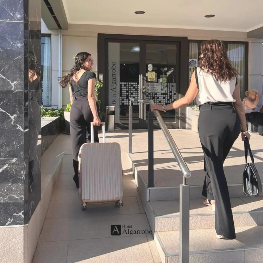 Hotel Algarrobo