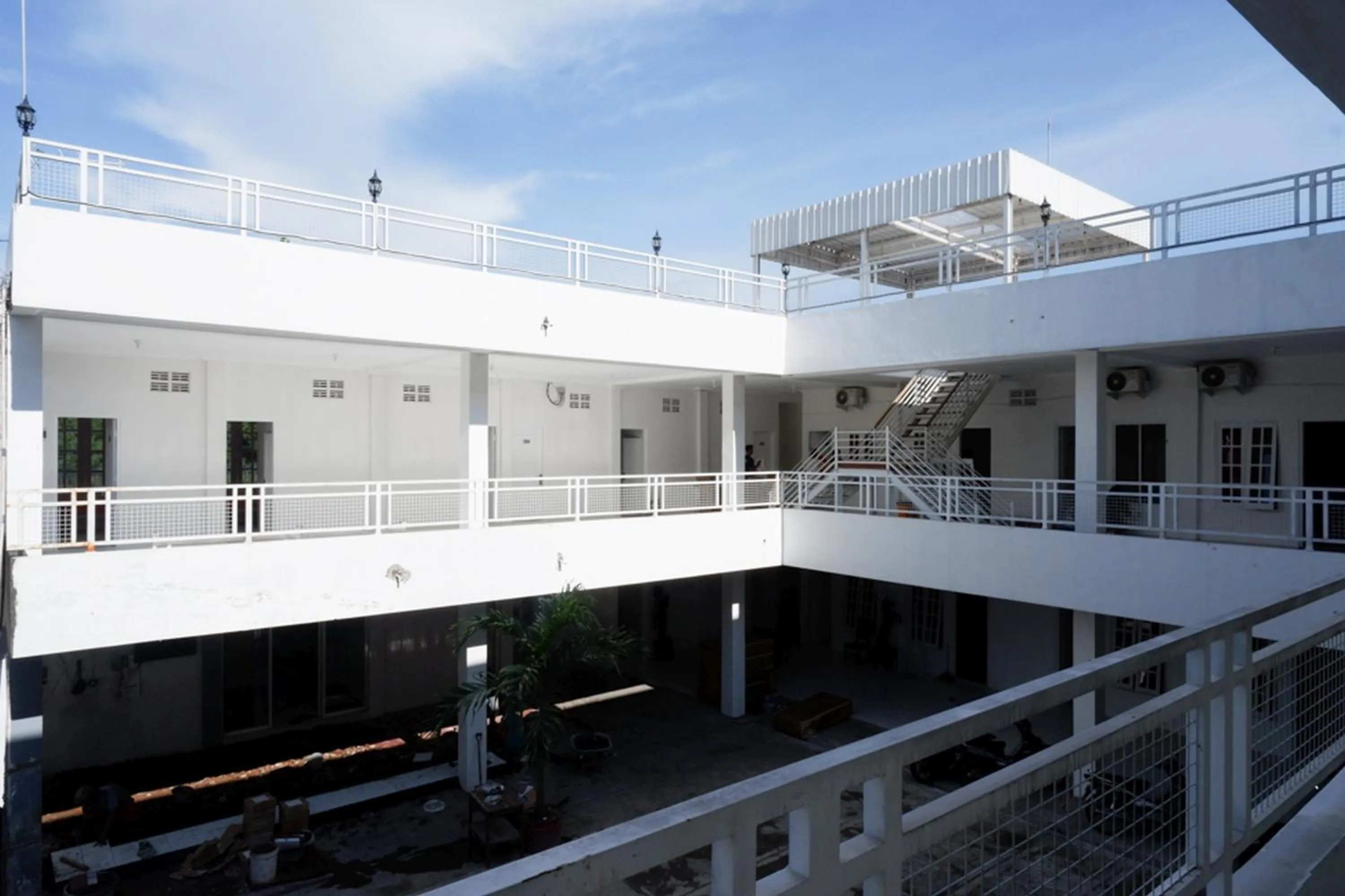 Property building in RedDoorz Plus near UMS Solo