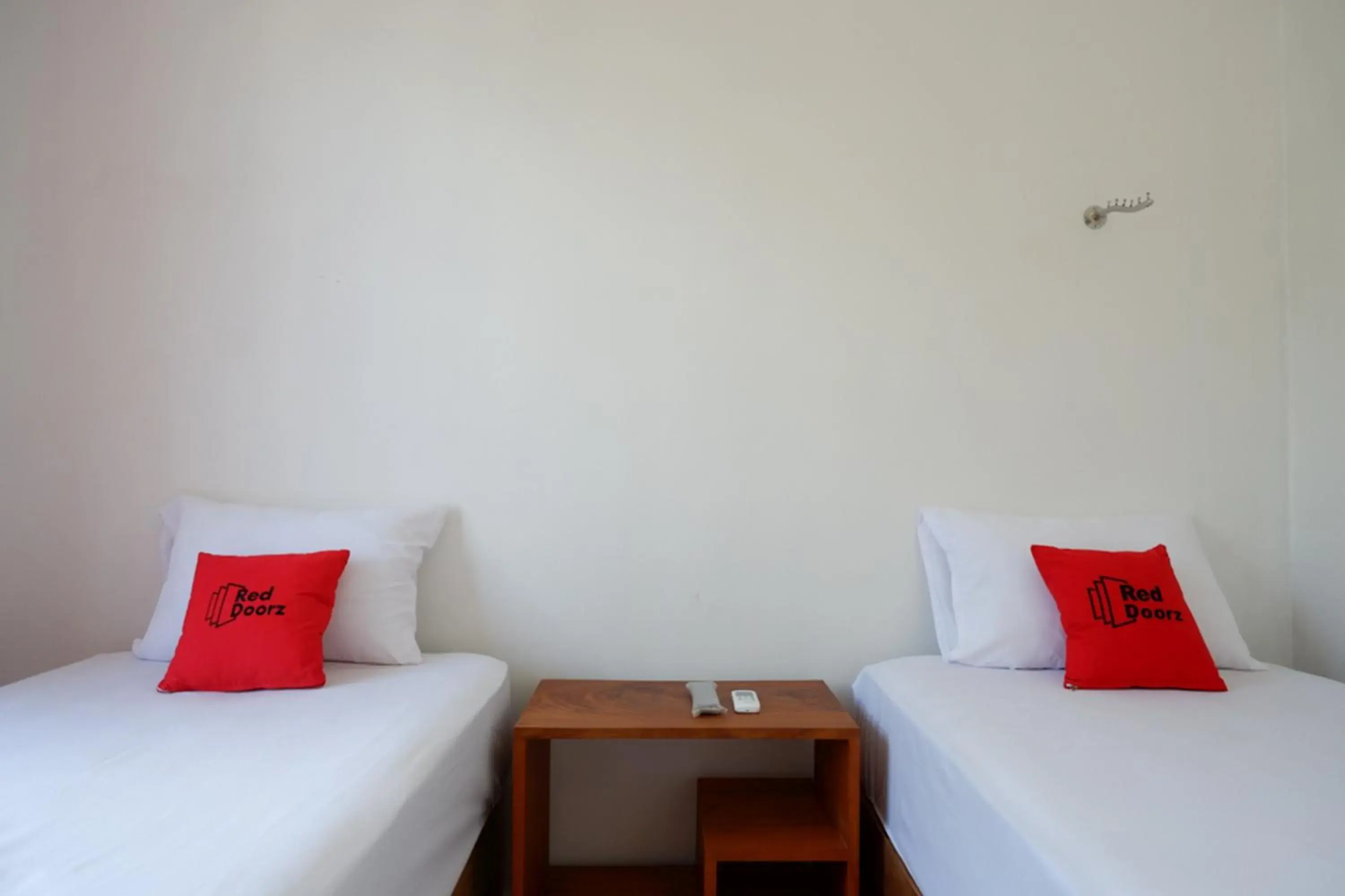 Bedroom, Bed in RedDoorz Plus near UMS Solo Bedroom, Bed in RedDoorz Plus near UMS Solo