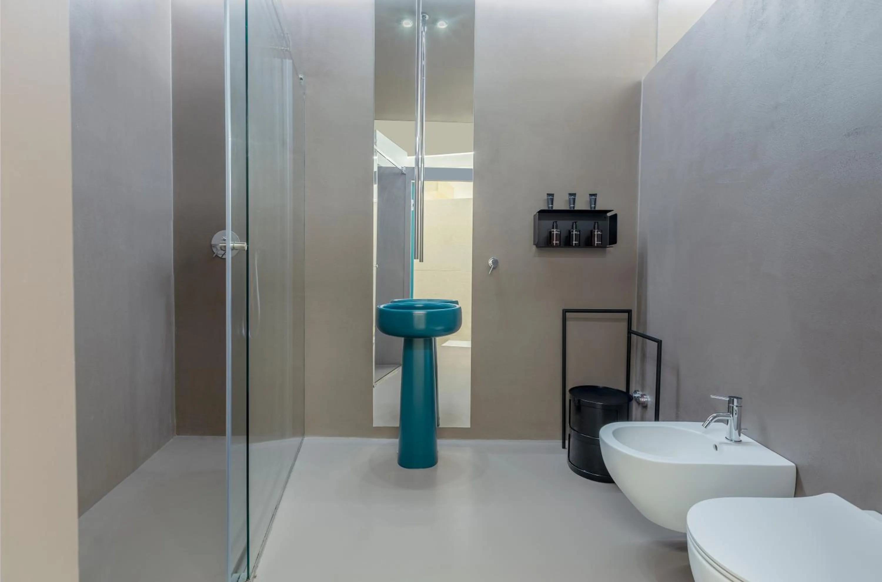 Shower in Fiveplace Design Suites & Apartments