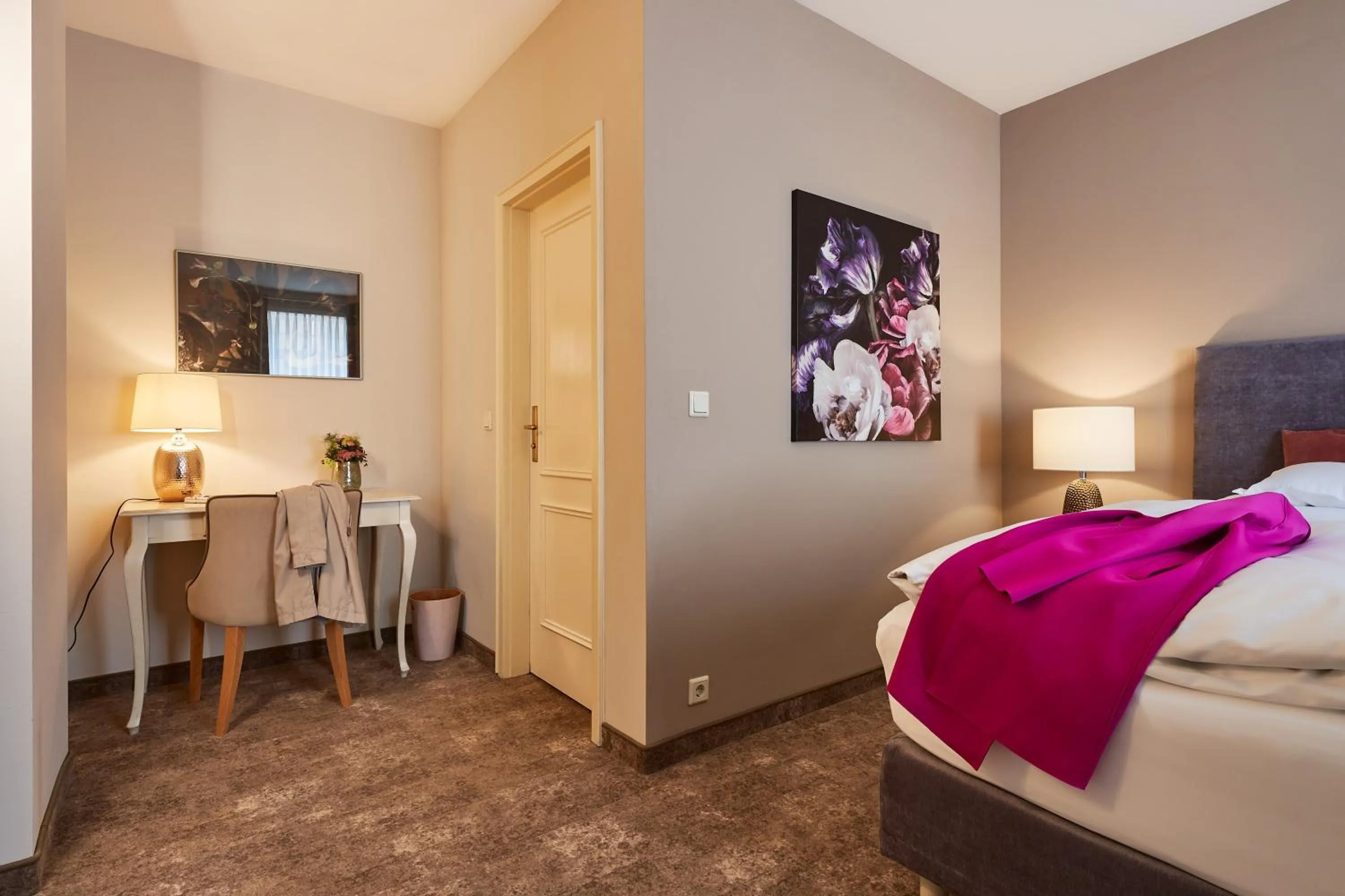 Bedroom, Bed in Romantik Hotel am Brühl