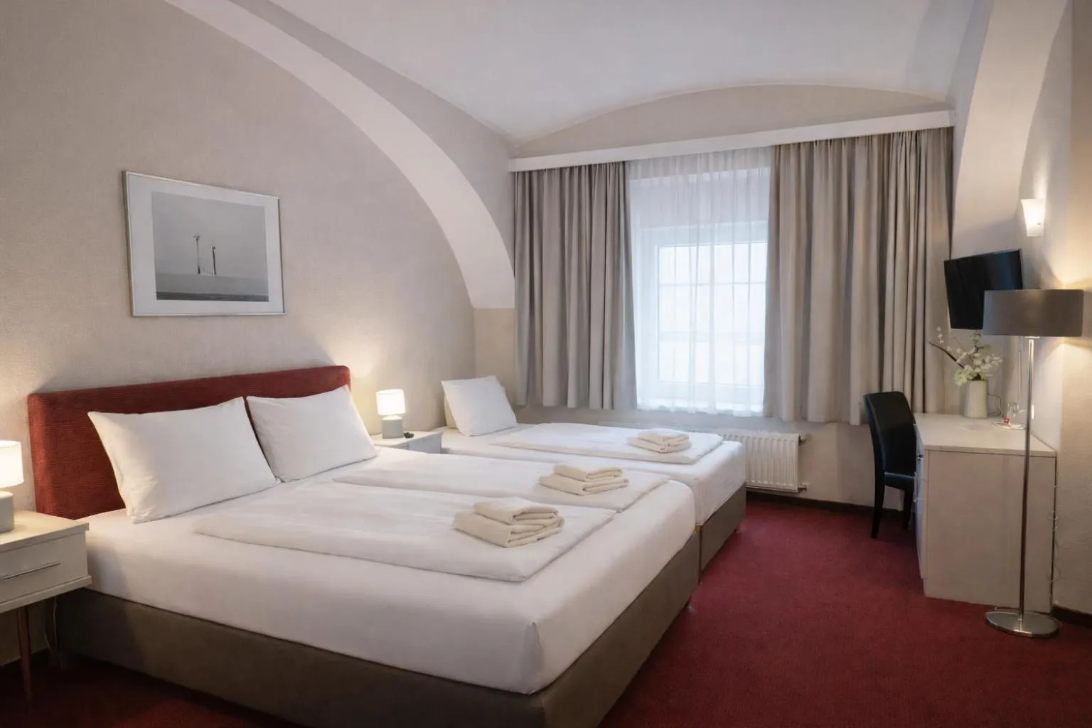 Bed in Stadthotel Kramer