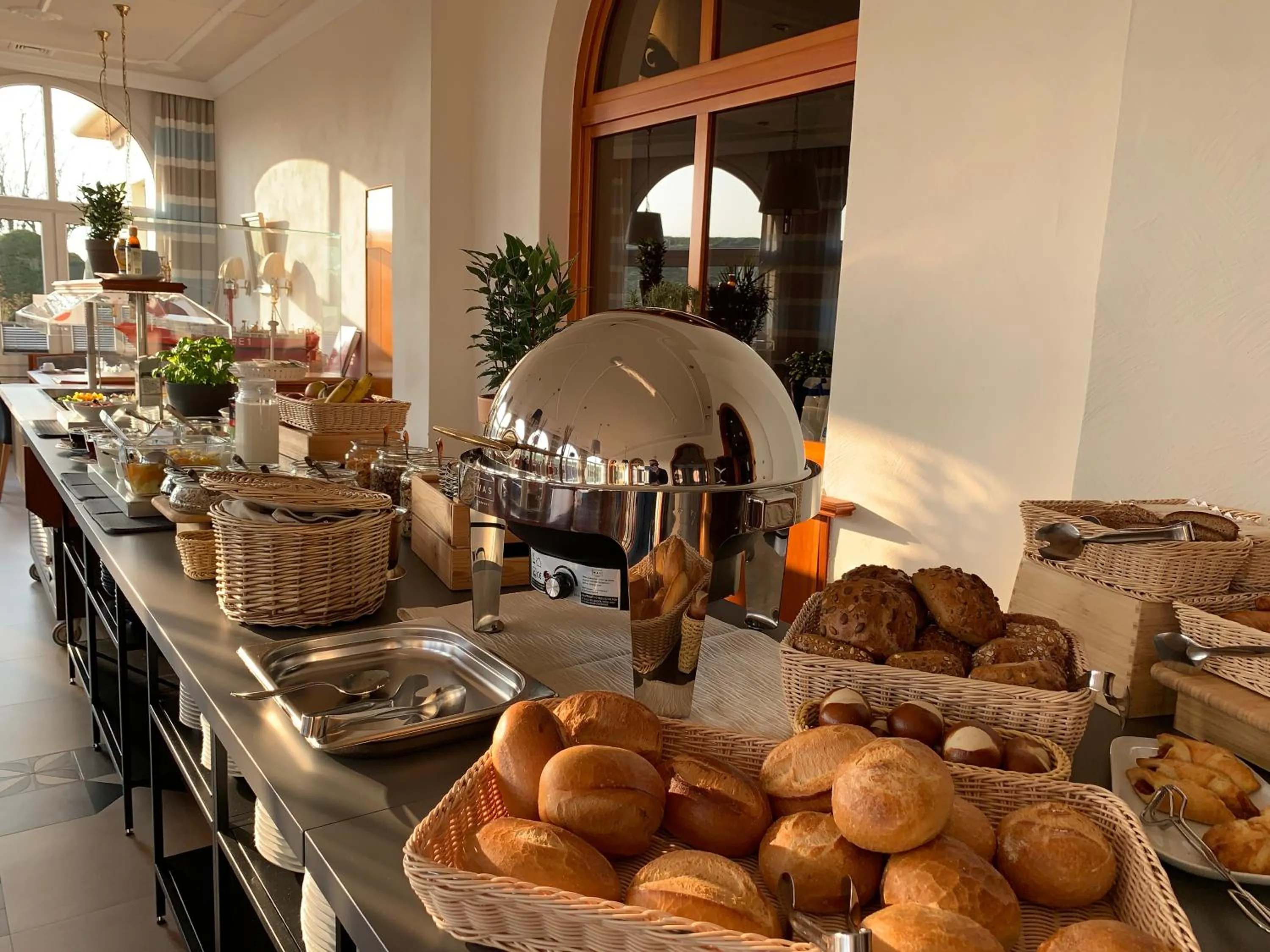 Buffet breakfast in Seehotel Neue Liebe