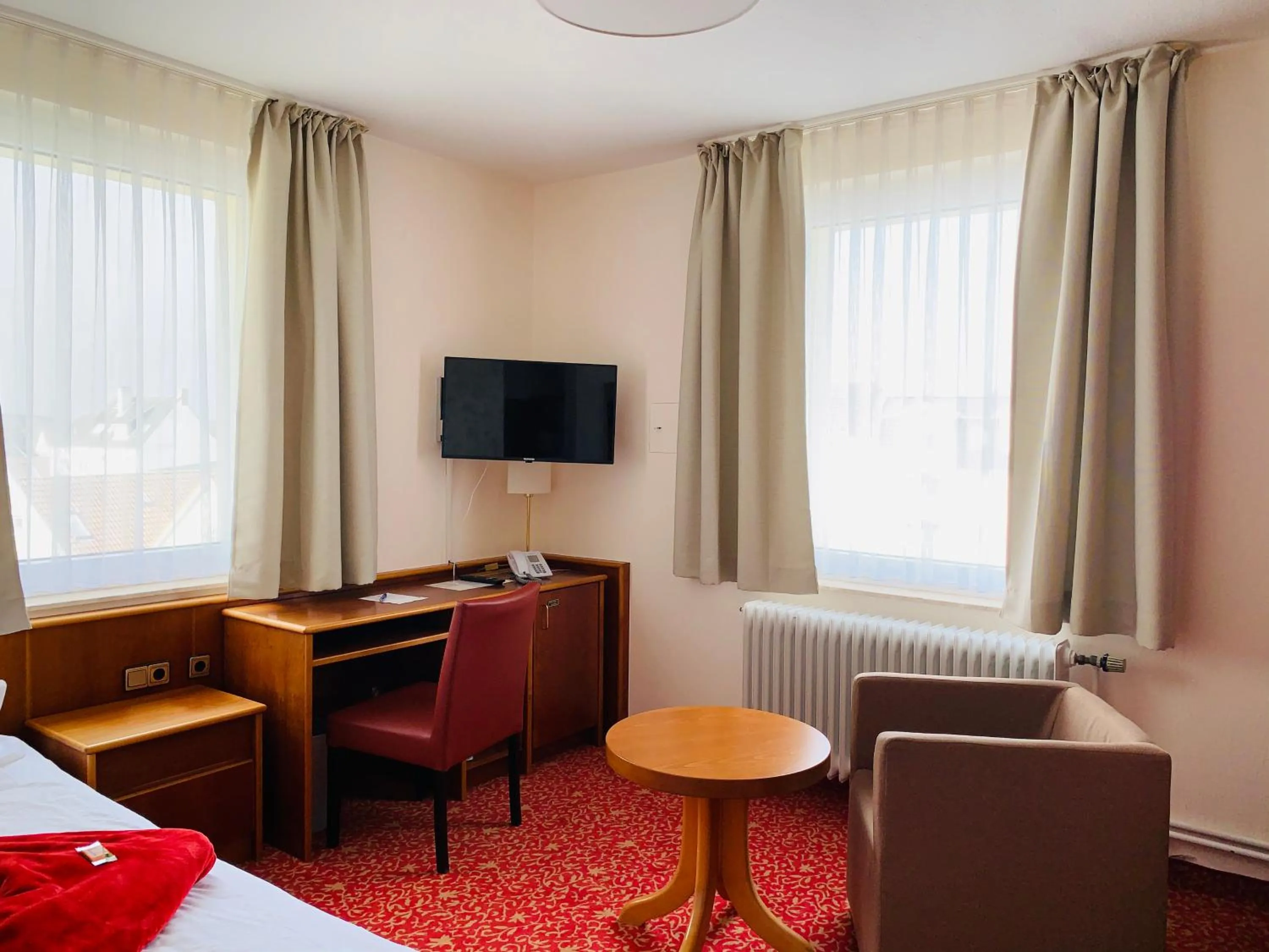 TV and multimedia, Bed in Seehotel Neue Liebe