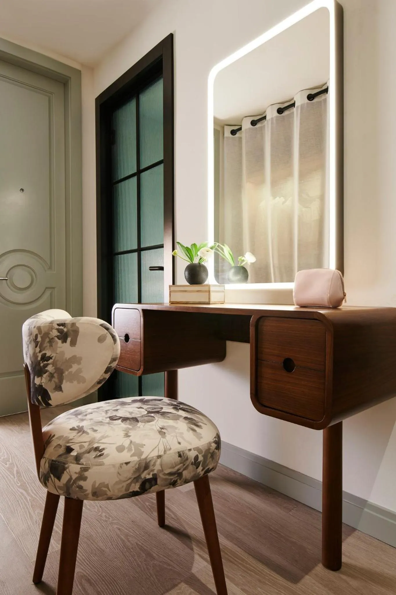 Photo of the whole room in Virgin Hotels New Orleans