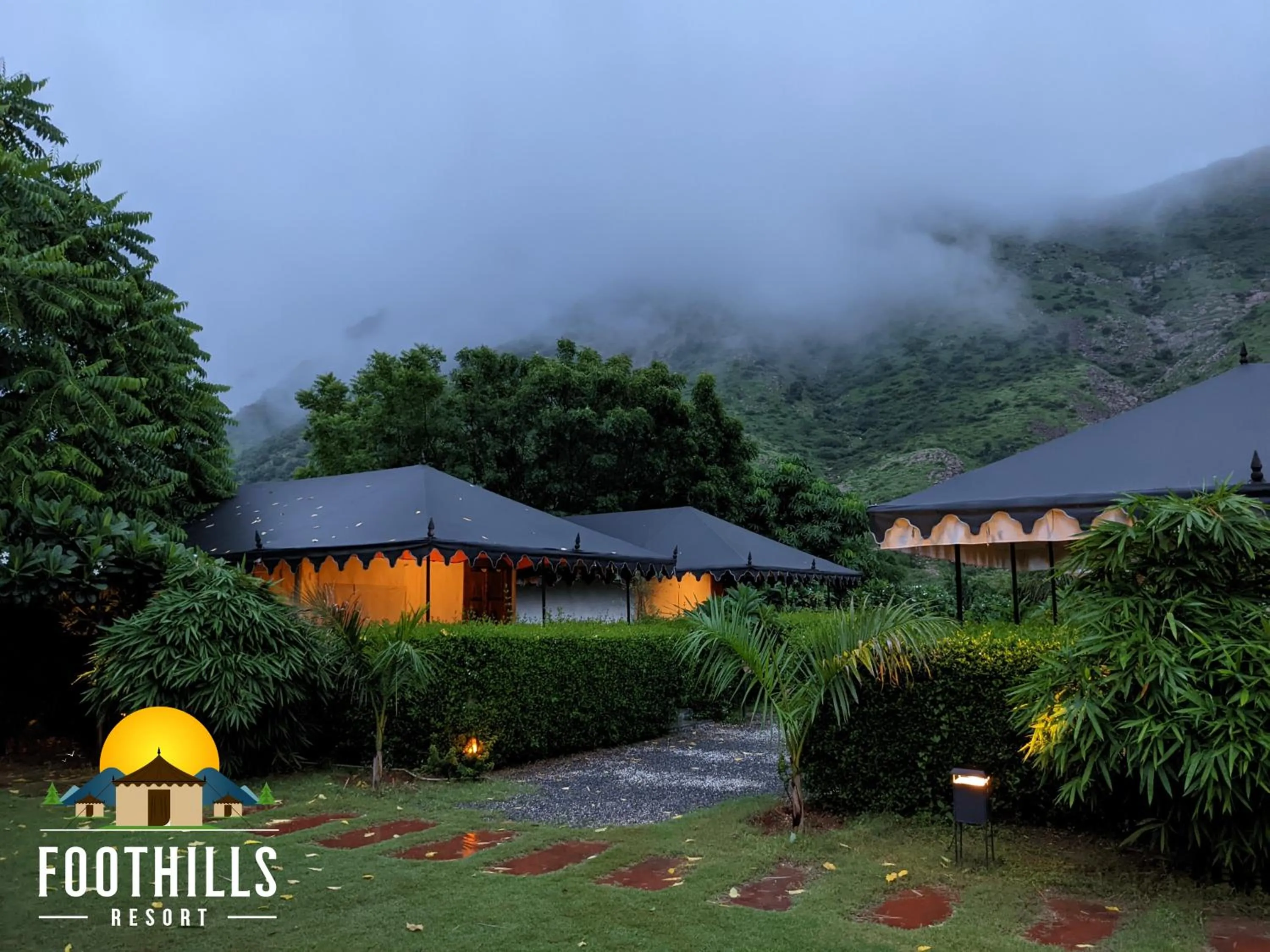 Garden in Foothill Pushkar Resort