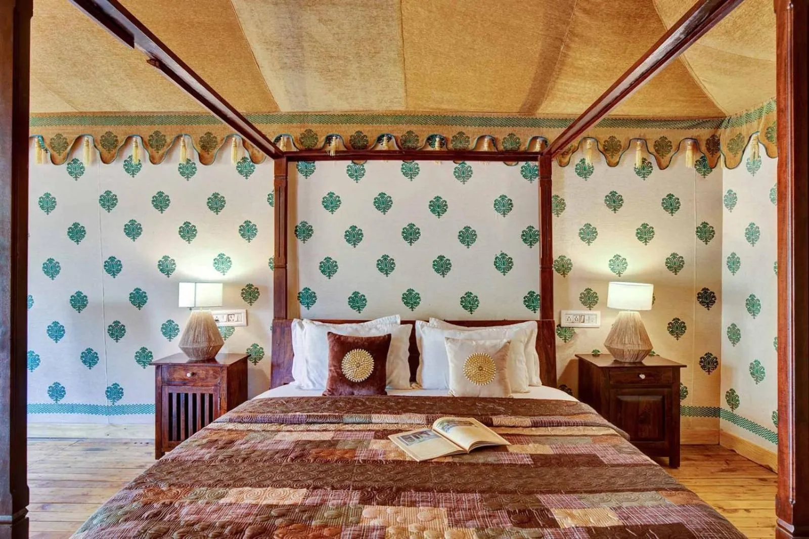 Bedroom, Bed in Foothill Pushkar Resort