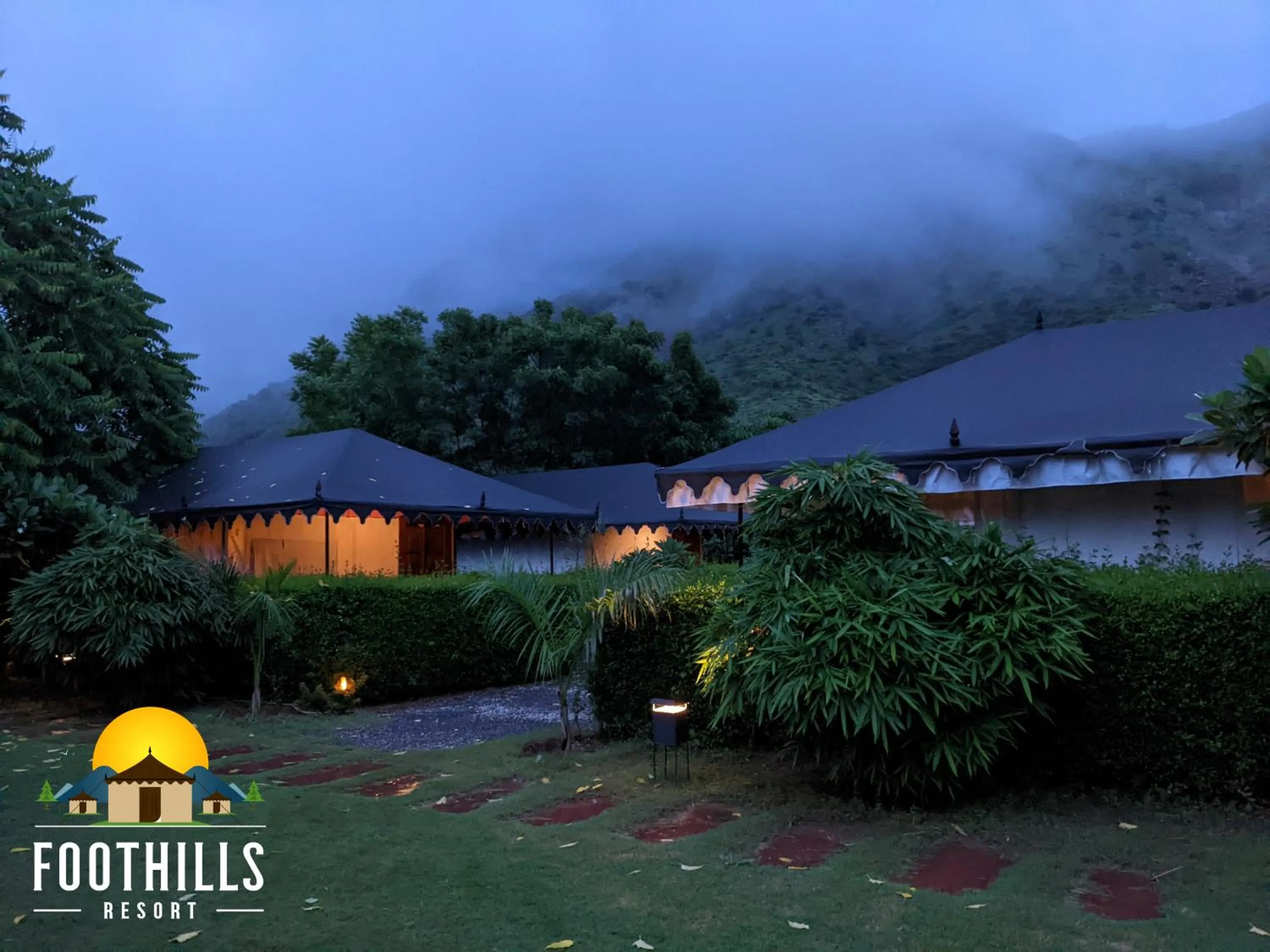 Mountain view in Foothill Pushkar Resort