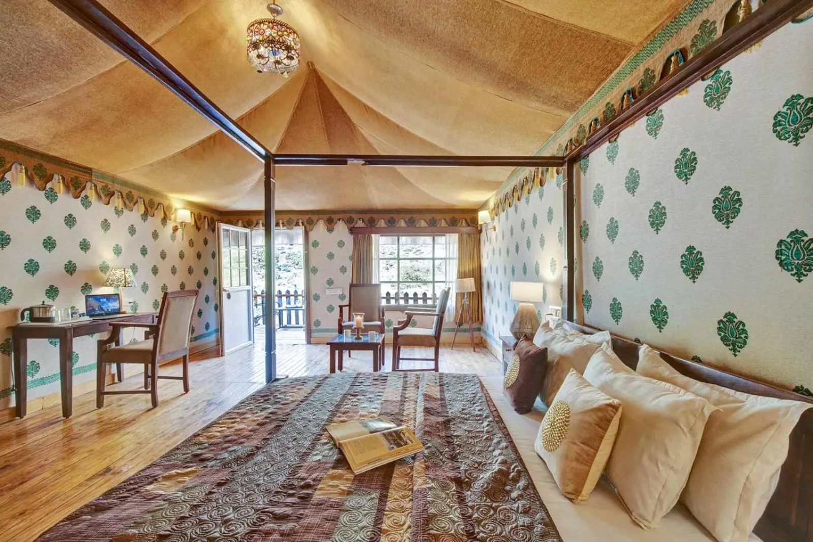 Bedroom in Foothill Pushkar Resort