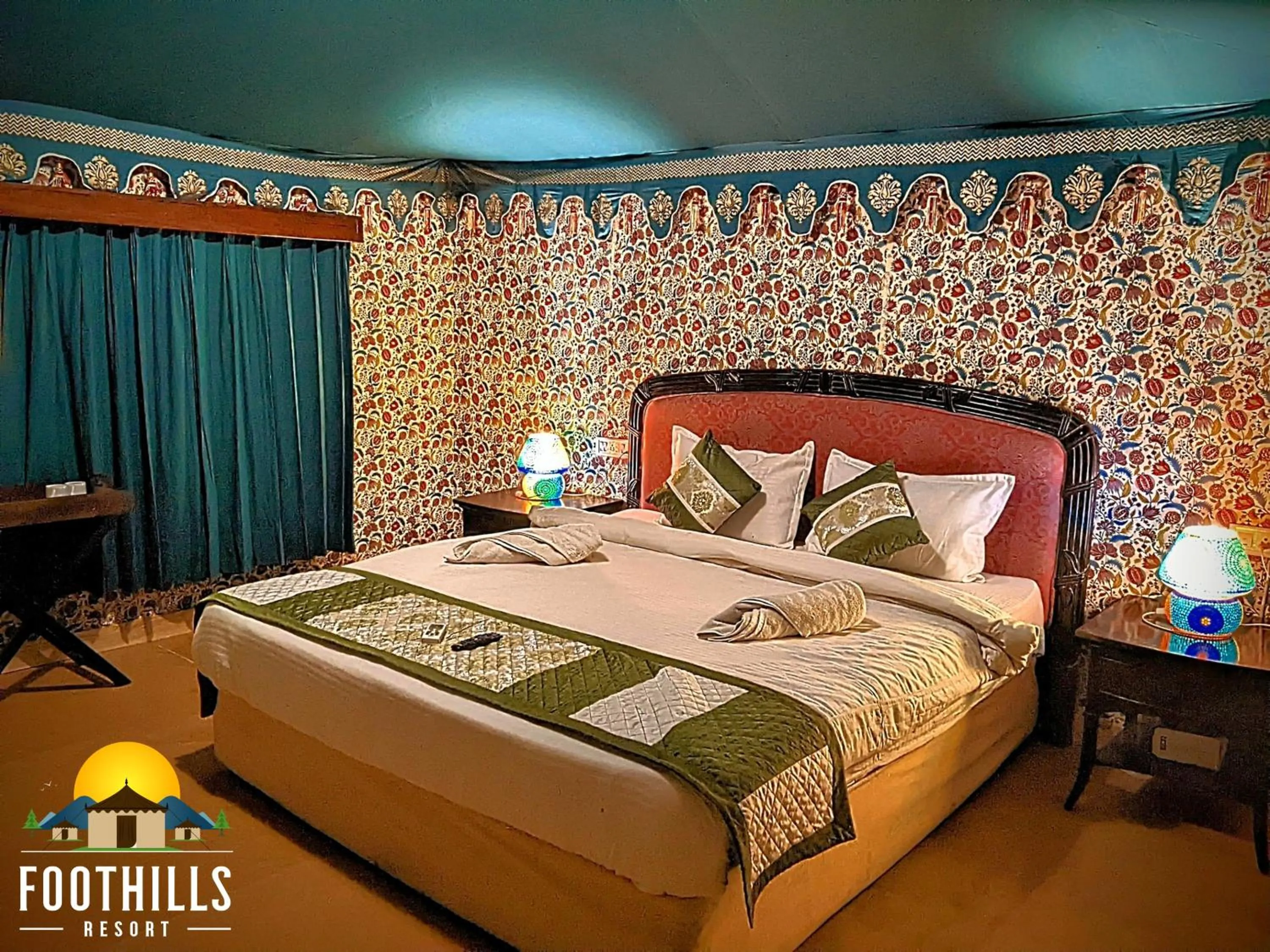 Bed in Foothill Pushkar Resort