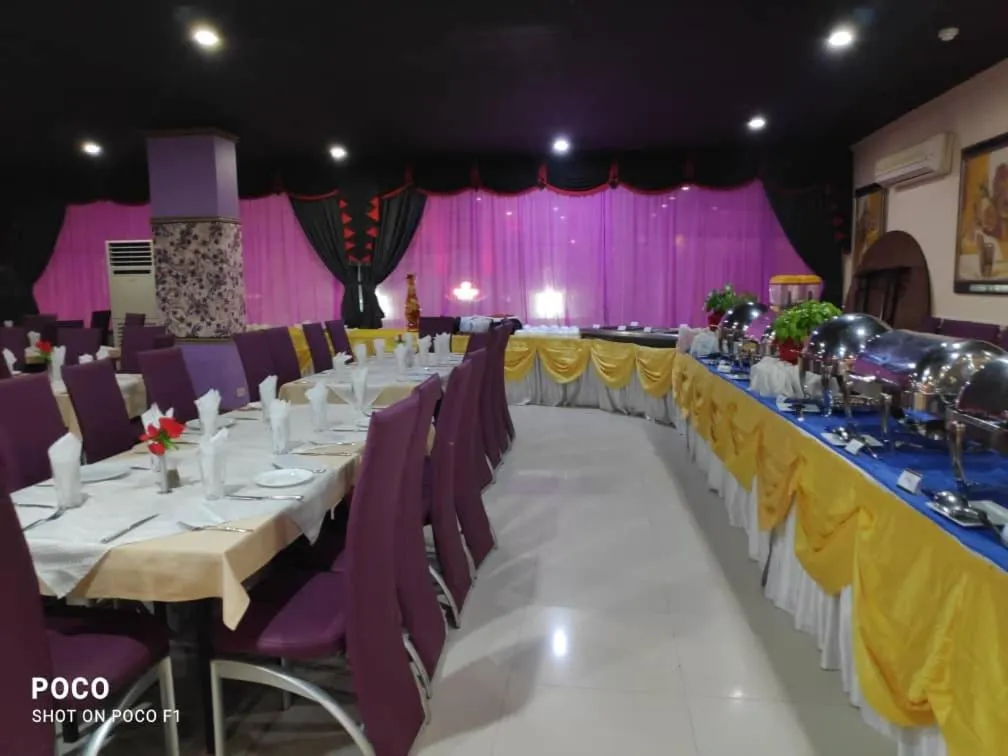 Restaurant/places to eat in Urban Rose Hotel & Apartments