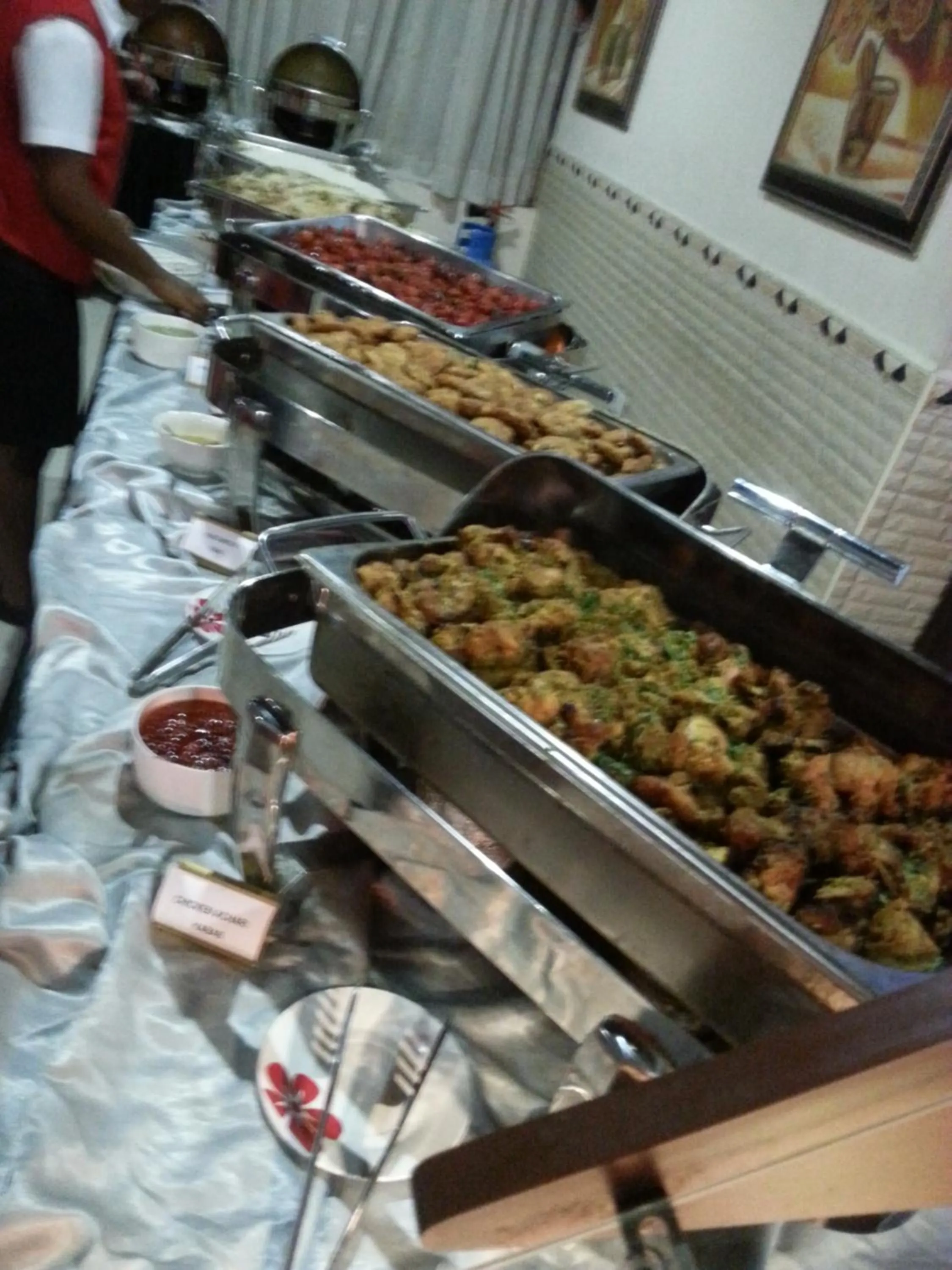 Restaurant/places to eat in Urban Rose Hotel & Apartments