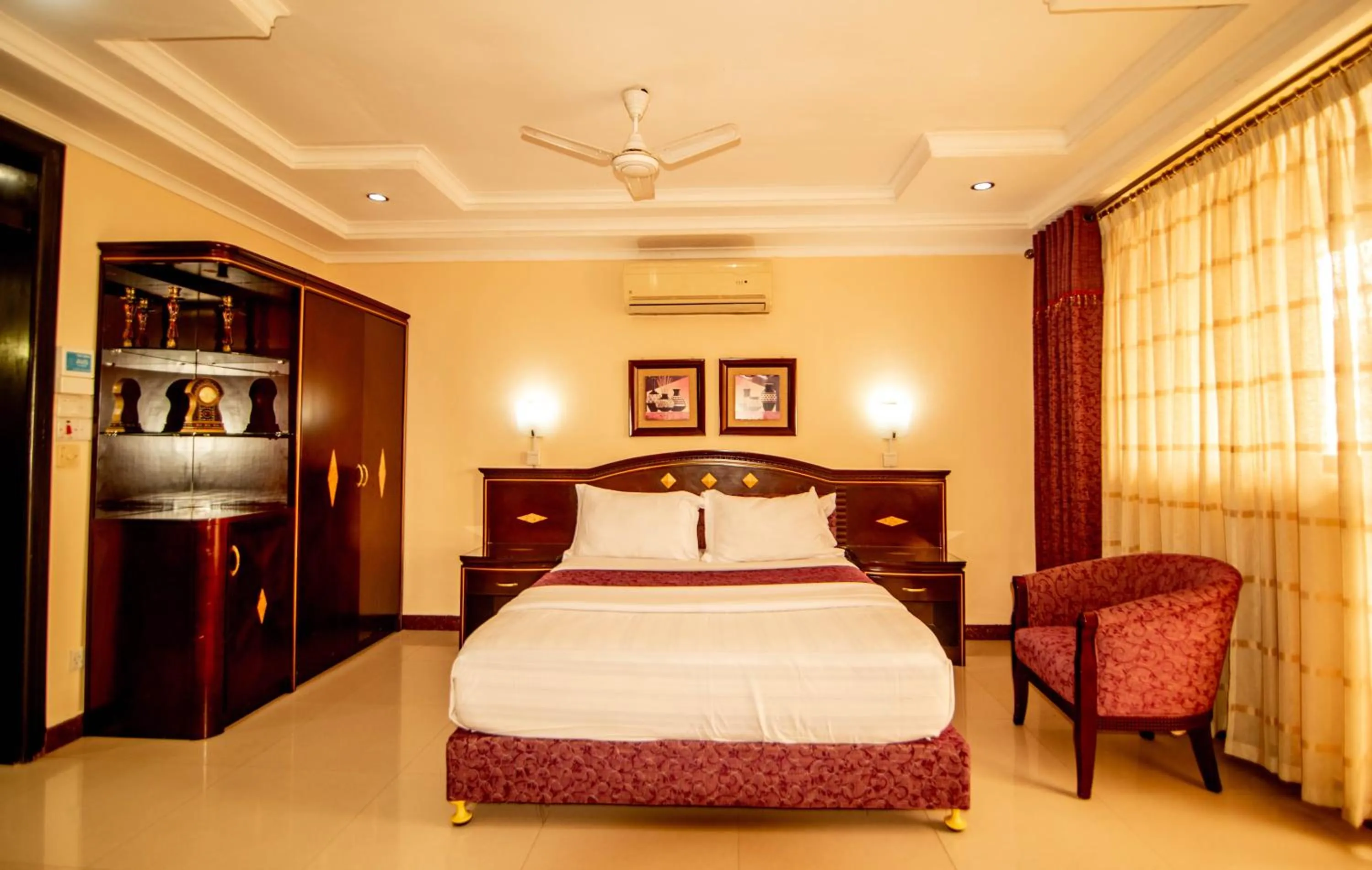 Bedroom, Bed in Urban Rose Hotel & Apartments