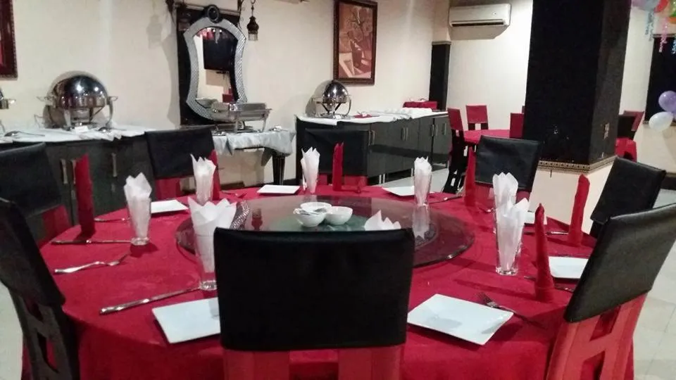 Restaurant/places to eat in Urban Rose Hotel & Apartments