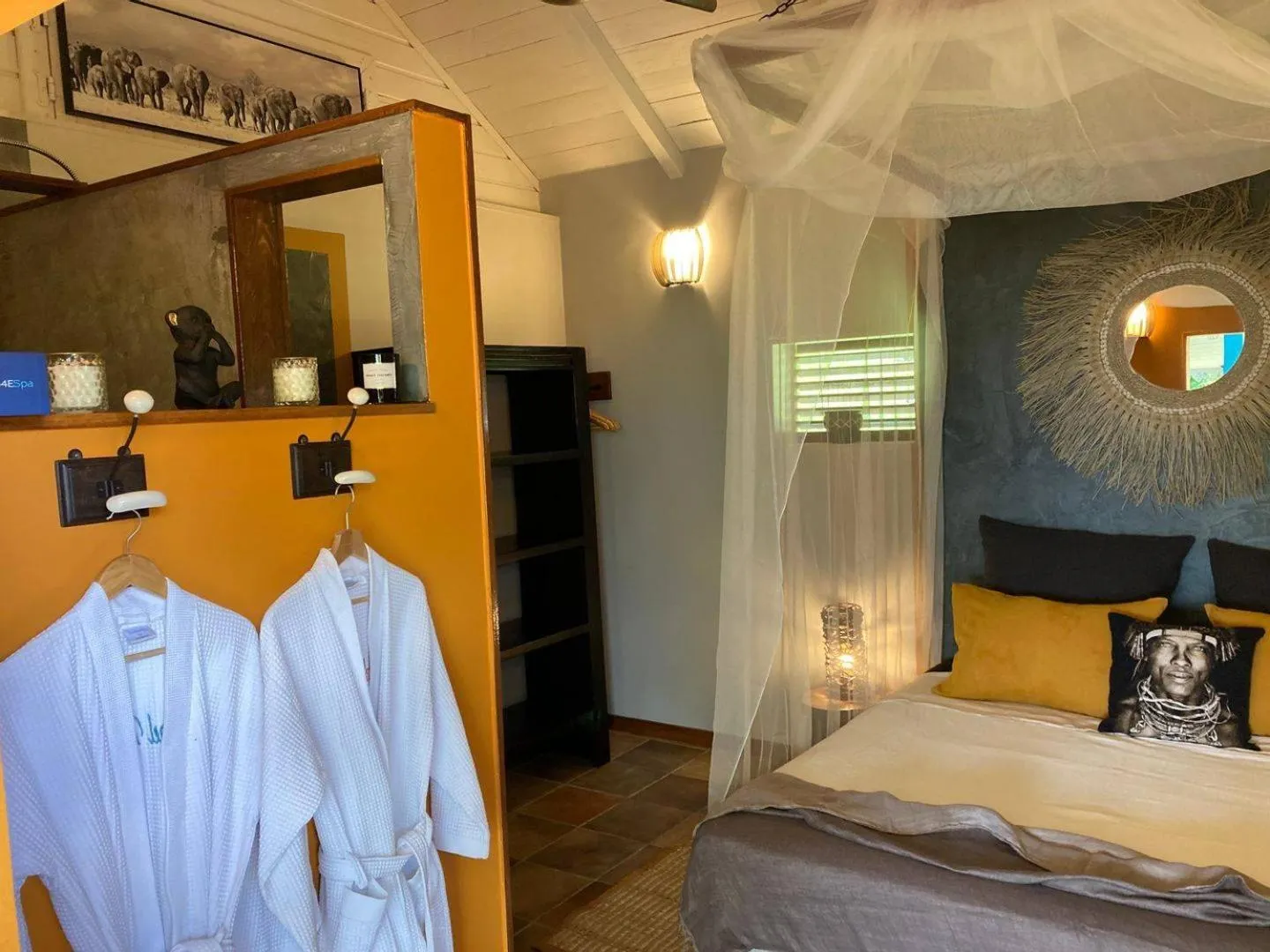 Bathroom, Bed in TropicAngel ECOLODGE de Charme